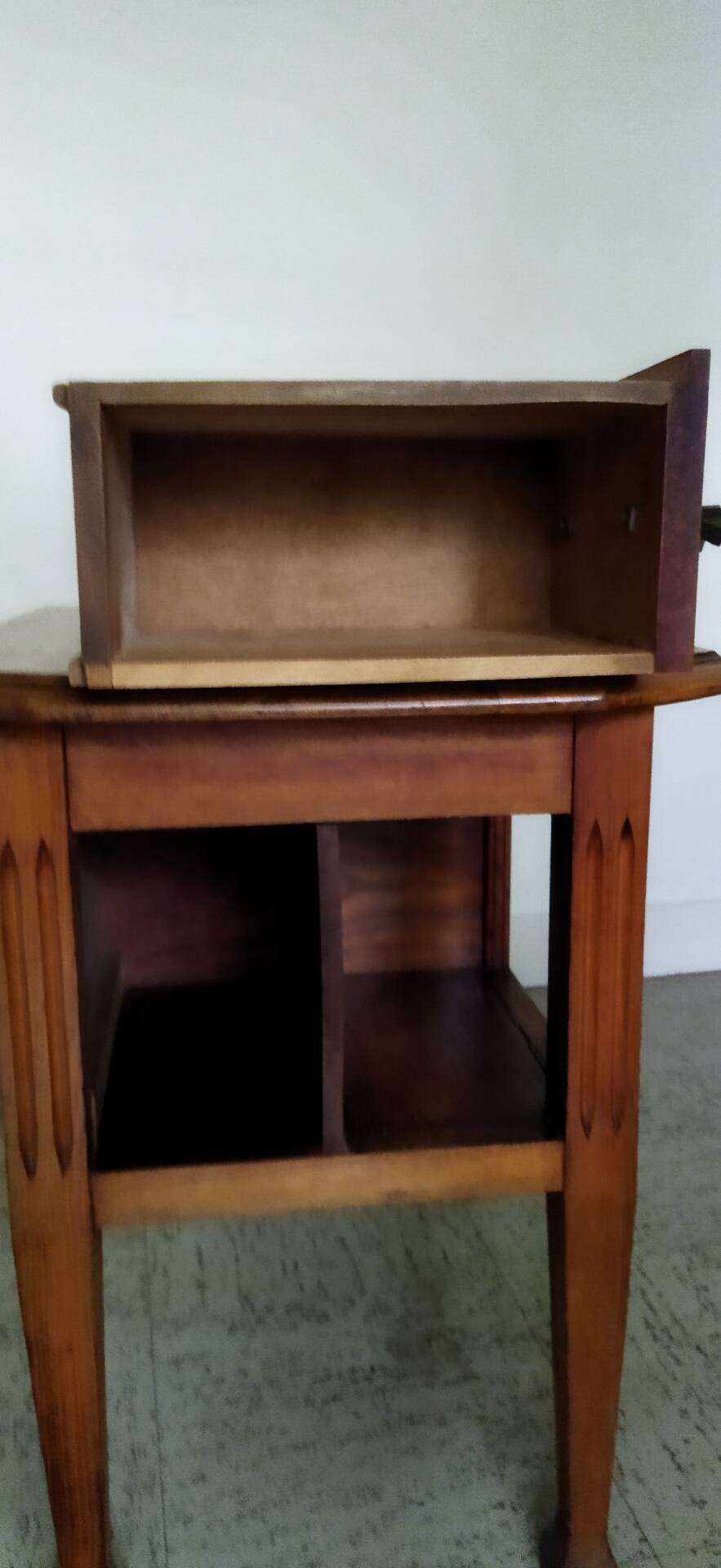 Vintage wooden side table with trompe-l'œil system.