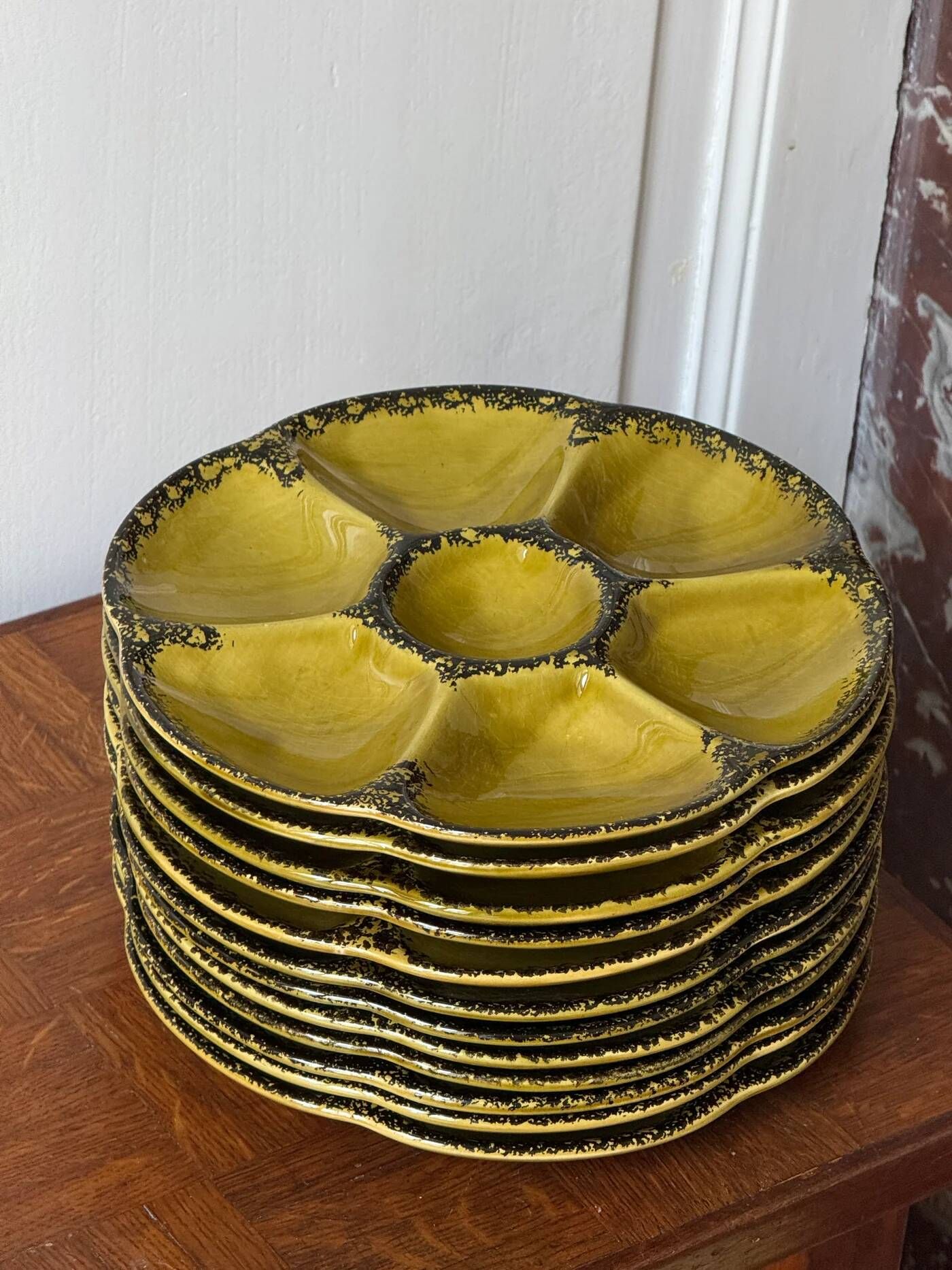 Lot d'assiettes en faïence de Gien