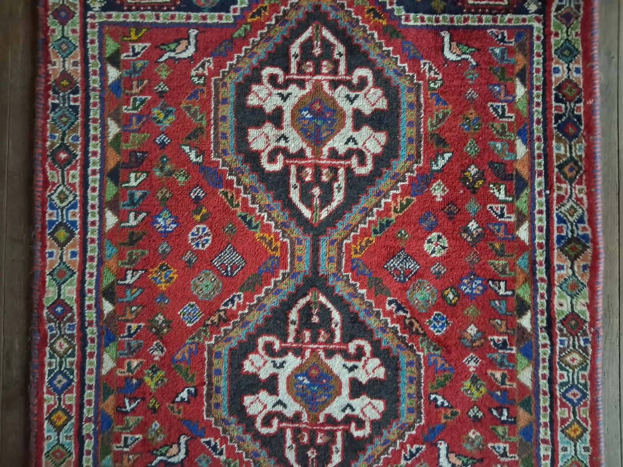 Handmade Persian Shiraz rug 155x115cm