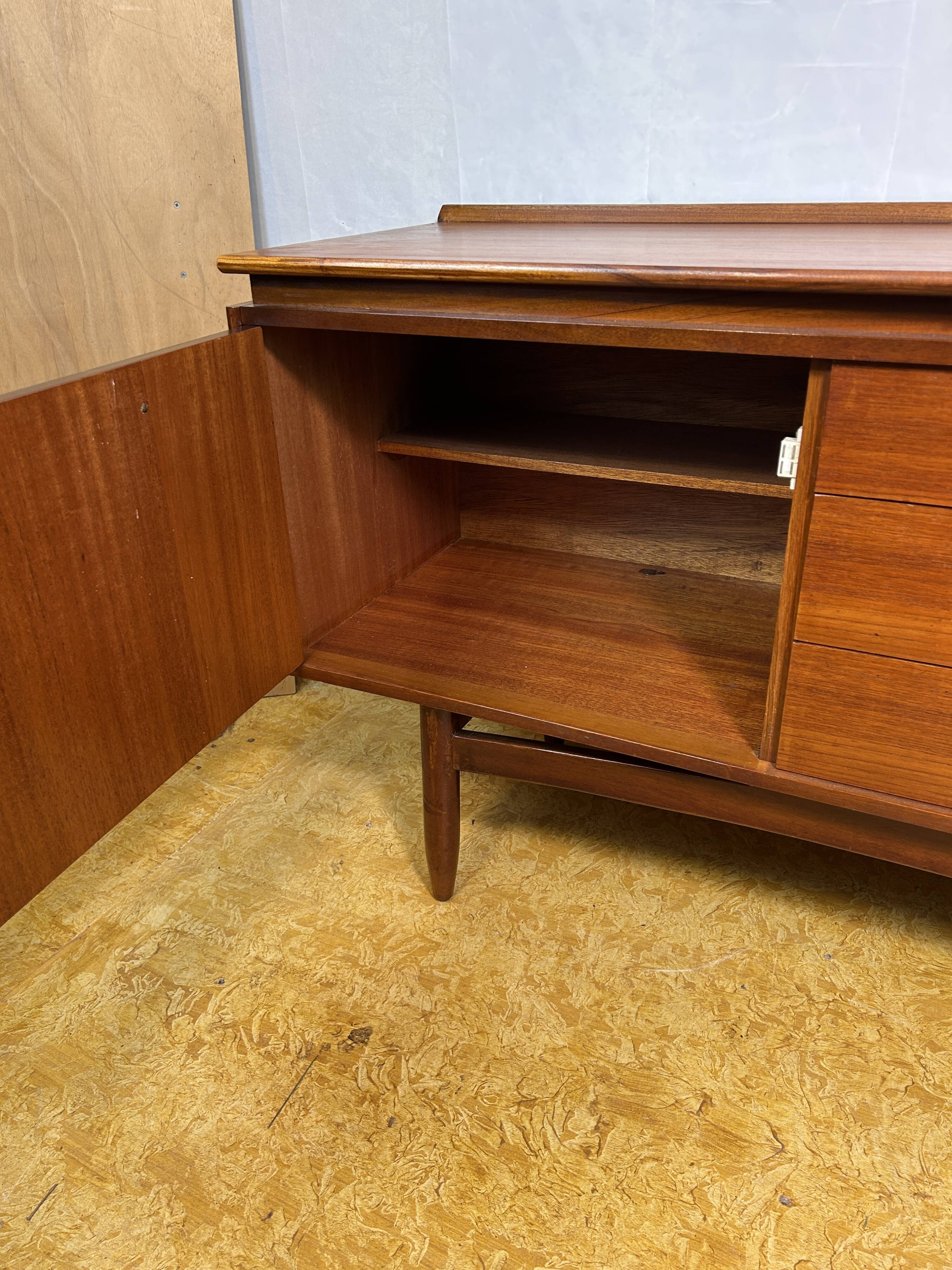 Buffet rétro vintage en teck des années 1960, design scandinave britannique