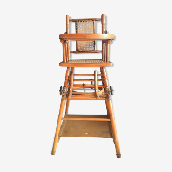 Chaise haute de bébé ancienne en bois et cannage