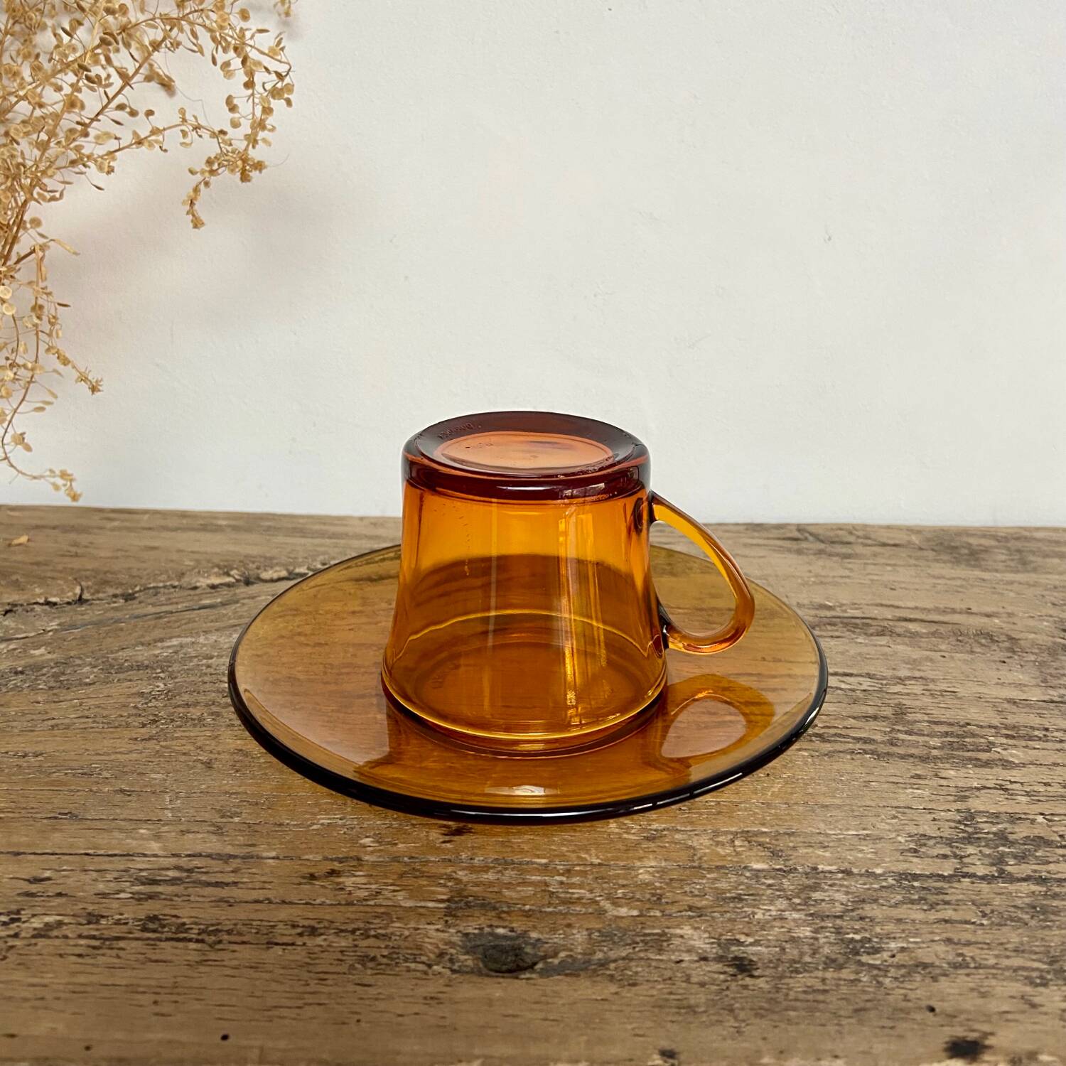 4 amber Duralex cups and saucers
