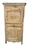Standing man, wardrobe, 18th century