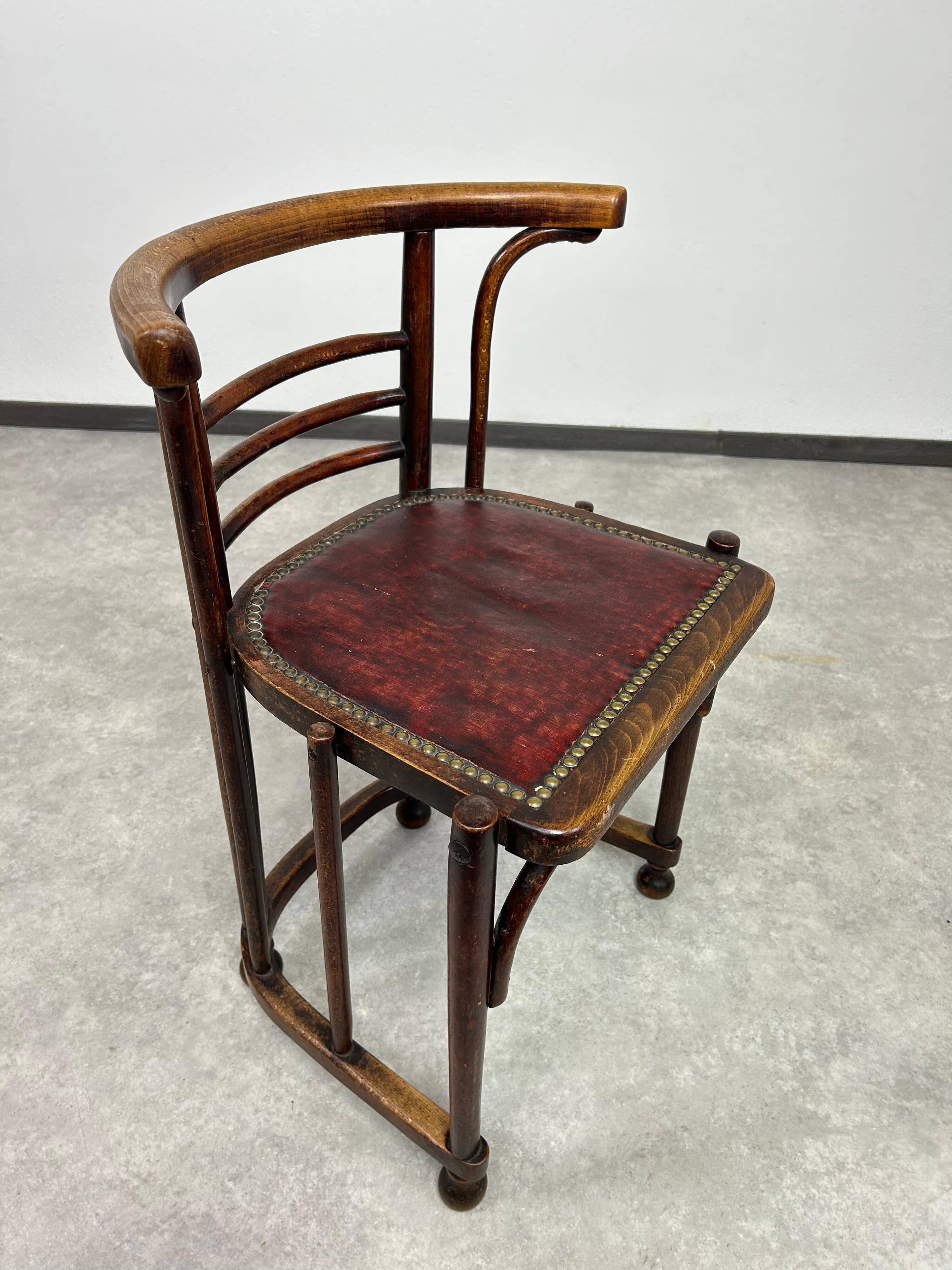 Chairs in the Jugendstil style of Josef Hoffmann