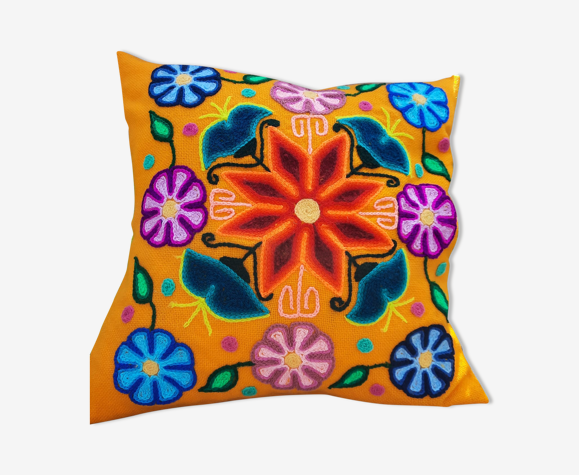 Housse de coussin péruvien jaune