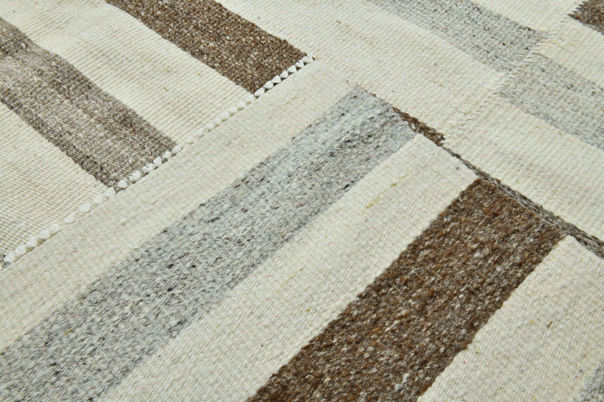 Handmade wool carpet 324x228cm