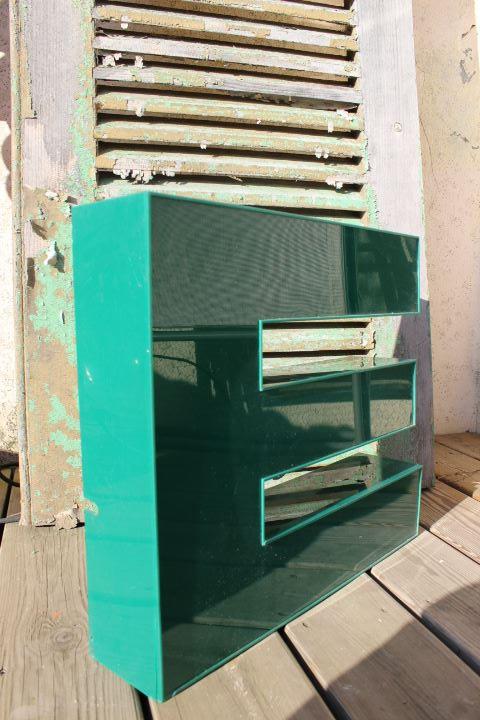 Letter teaches vintage