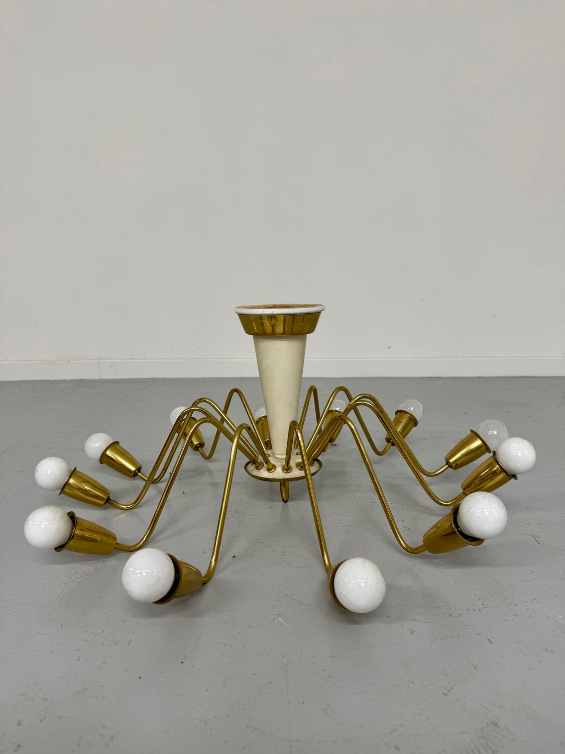 Antique 12-light Sputnik spider pendant lamp from the 60s