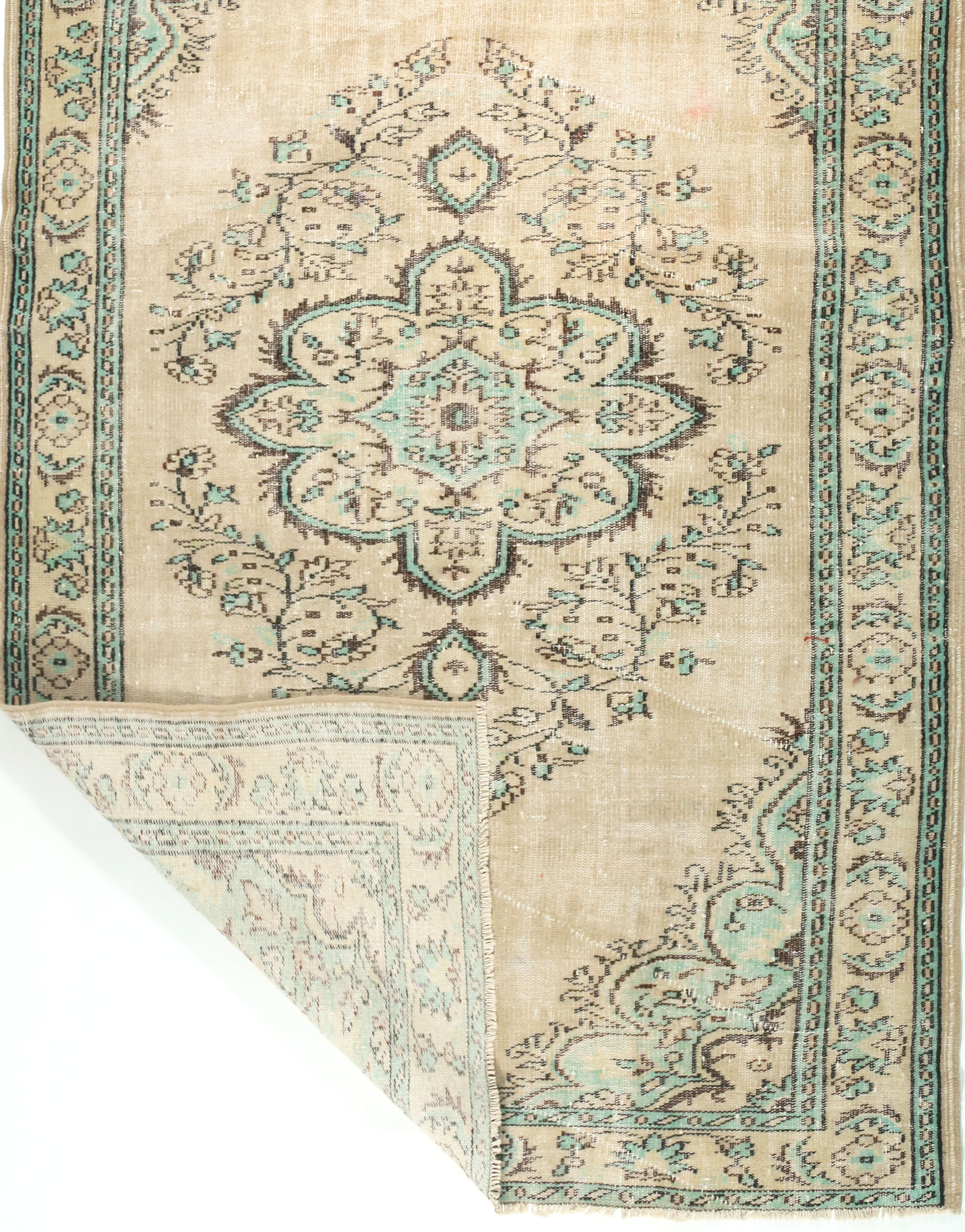 Tapis artisanal anatolien 274 cmx 176 cm