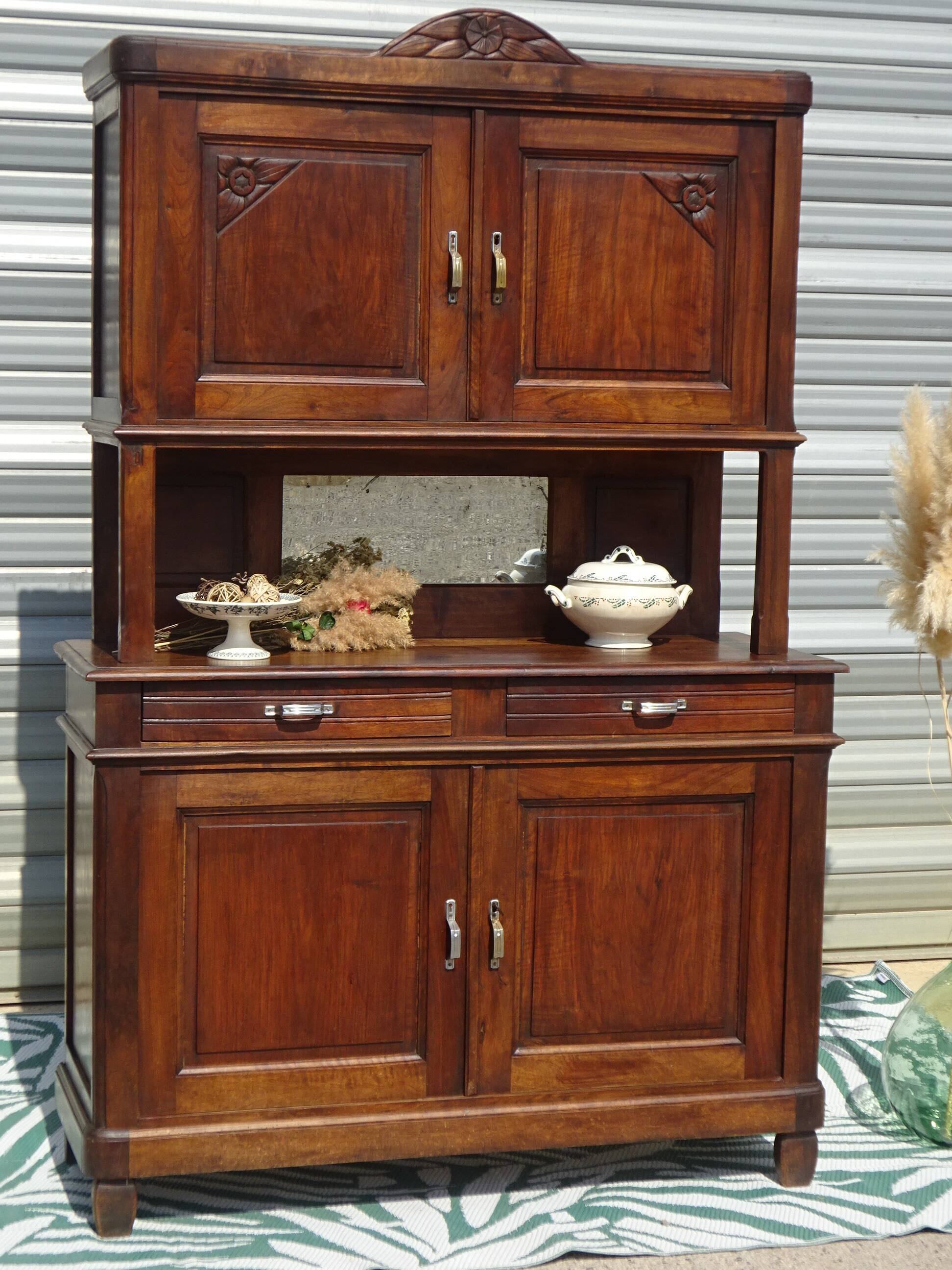 Buffet de cuisine, vaisselier ancien en noyer