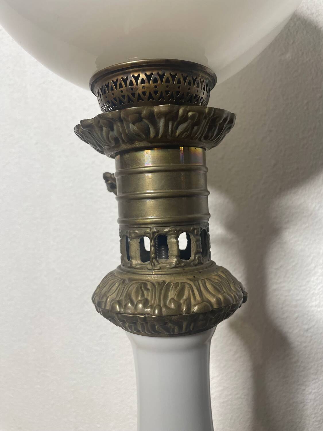 Old Napoleon 3 globe electrified oil lamp in opaline