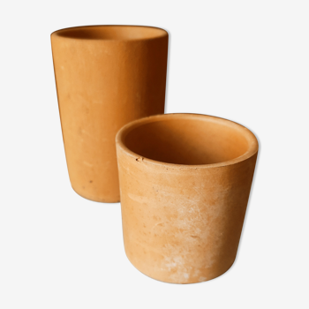 2 terracotta pencil pots