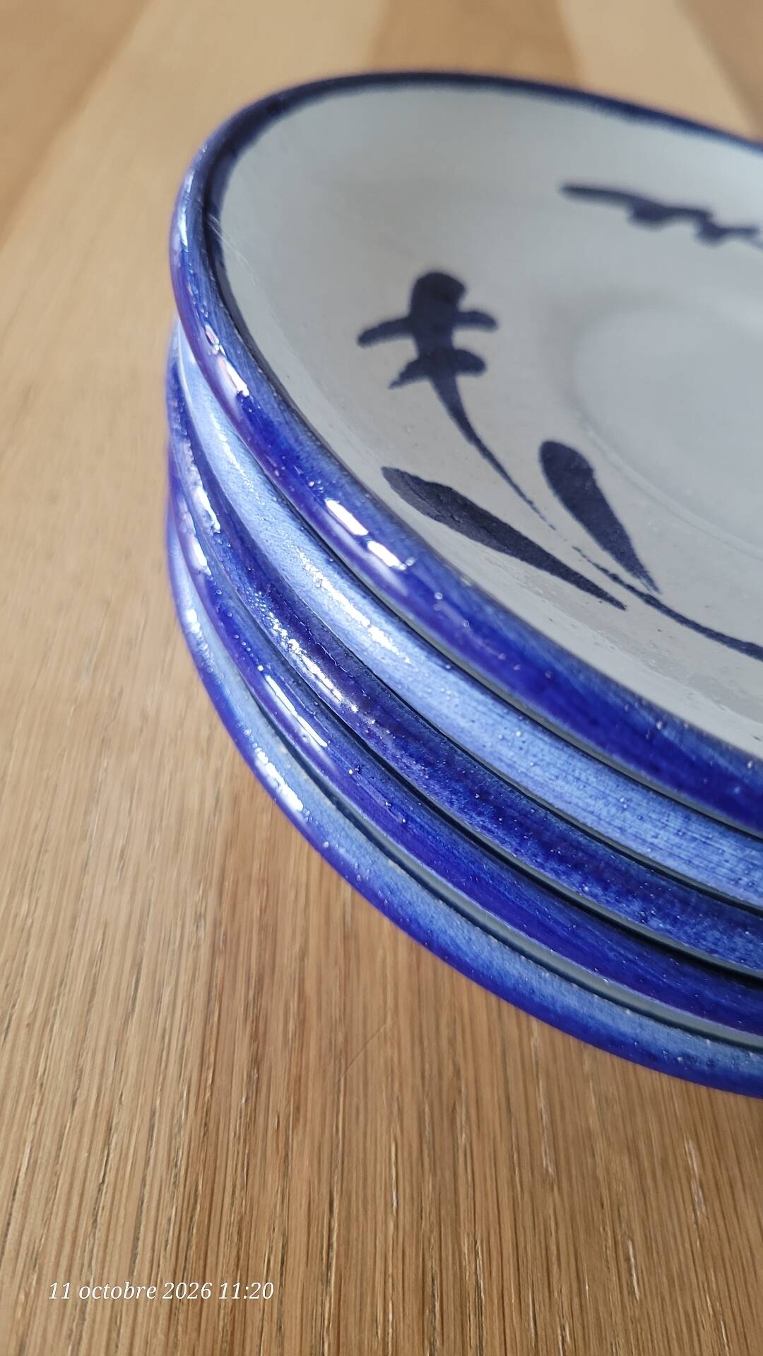 5 cups and saucers St Clément