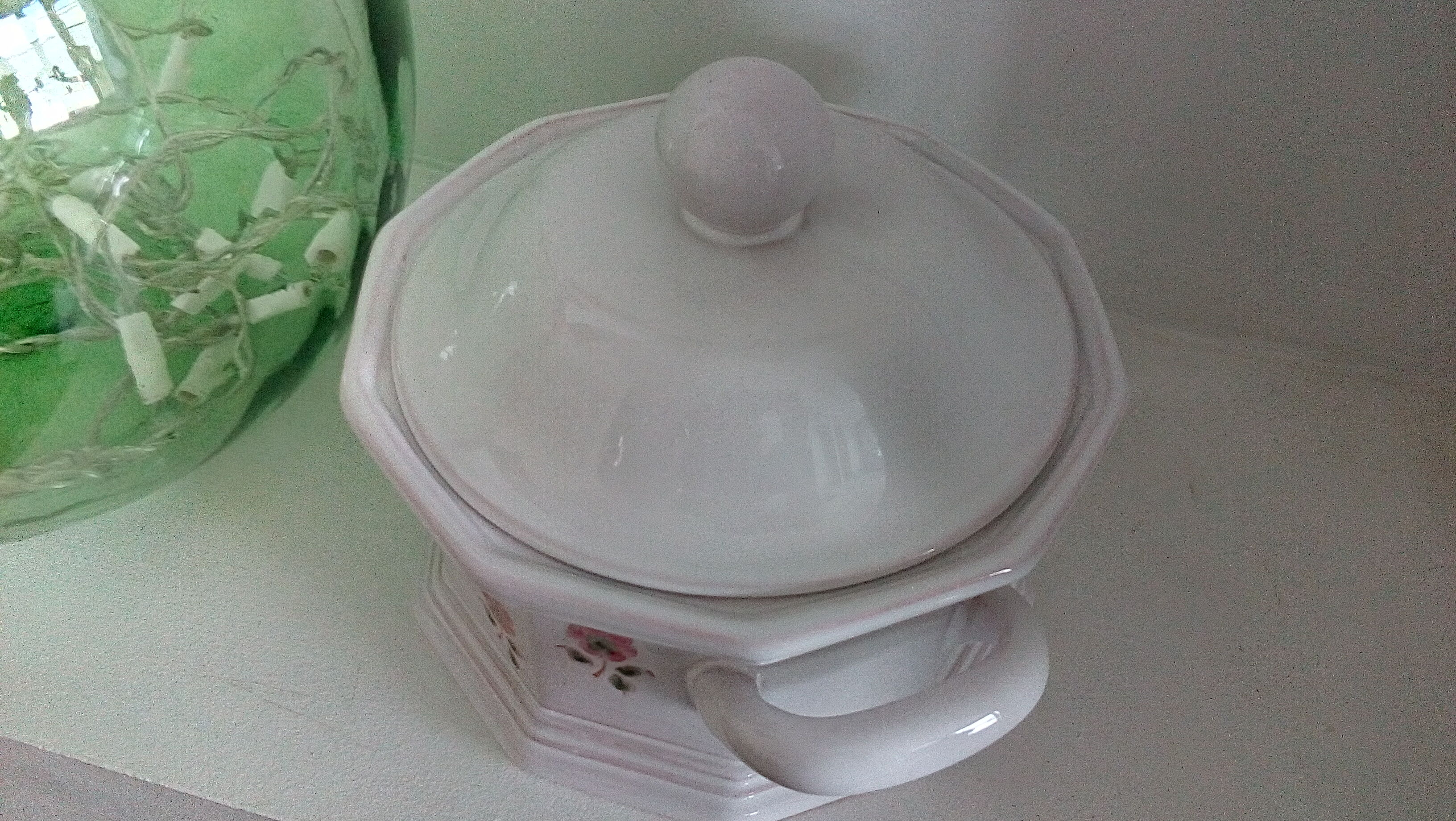 Niederviller white soup tureen