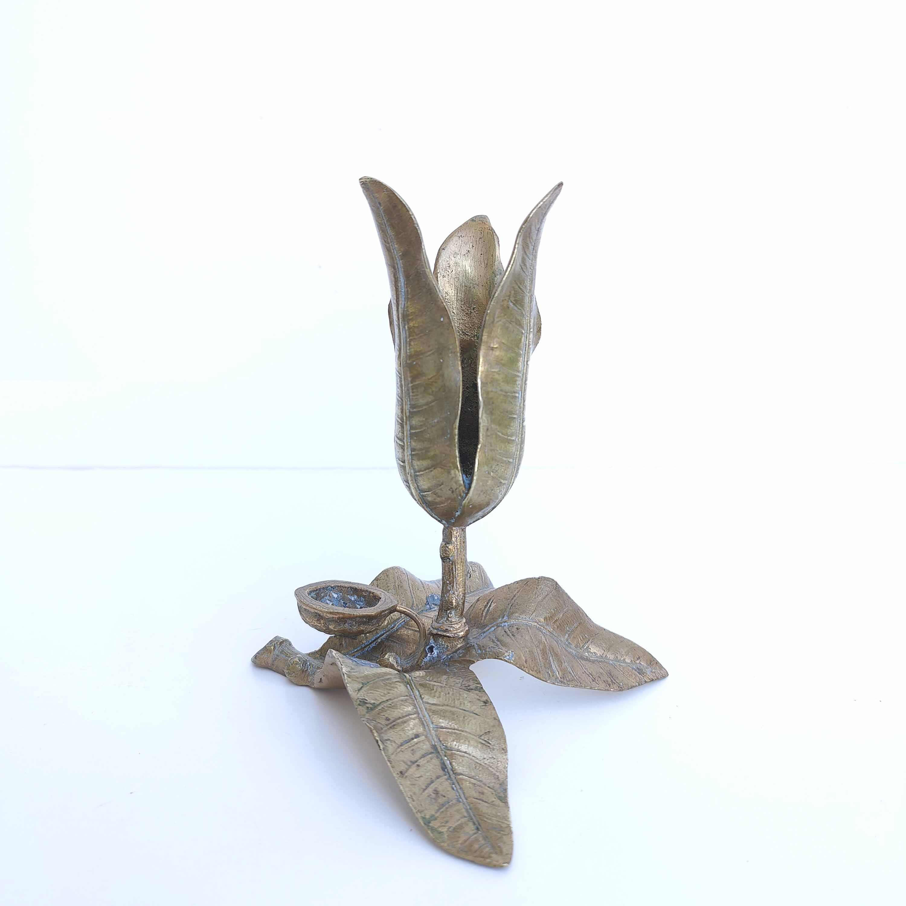 Candle holder walnut leaves with its gilded bronze walnut
