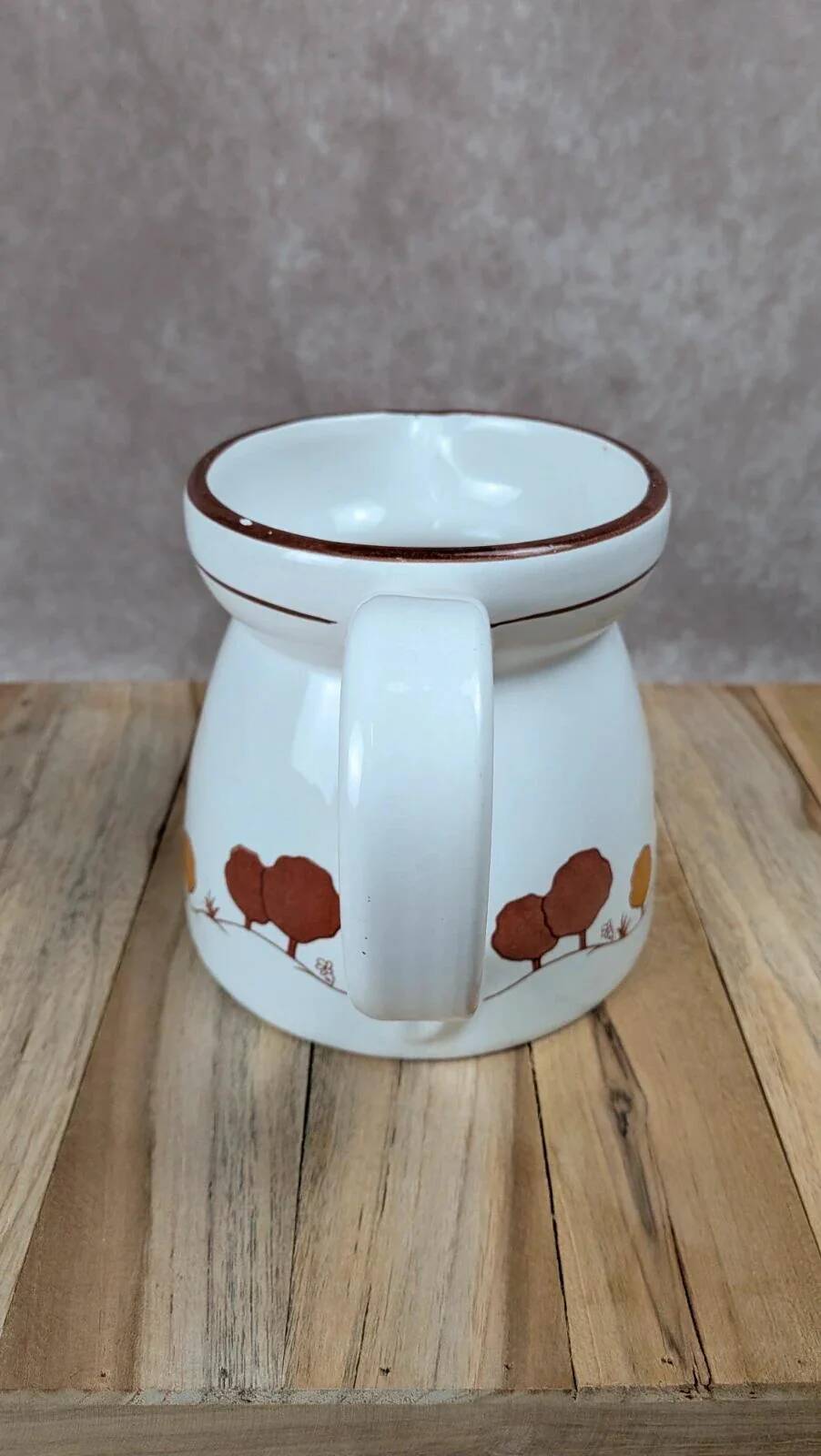Vintage ceramic coffee pot with tree decoration – country spirit