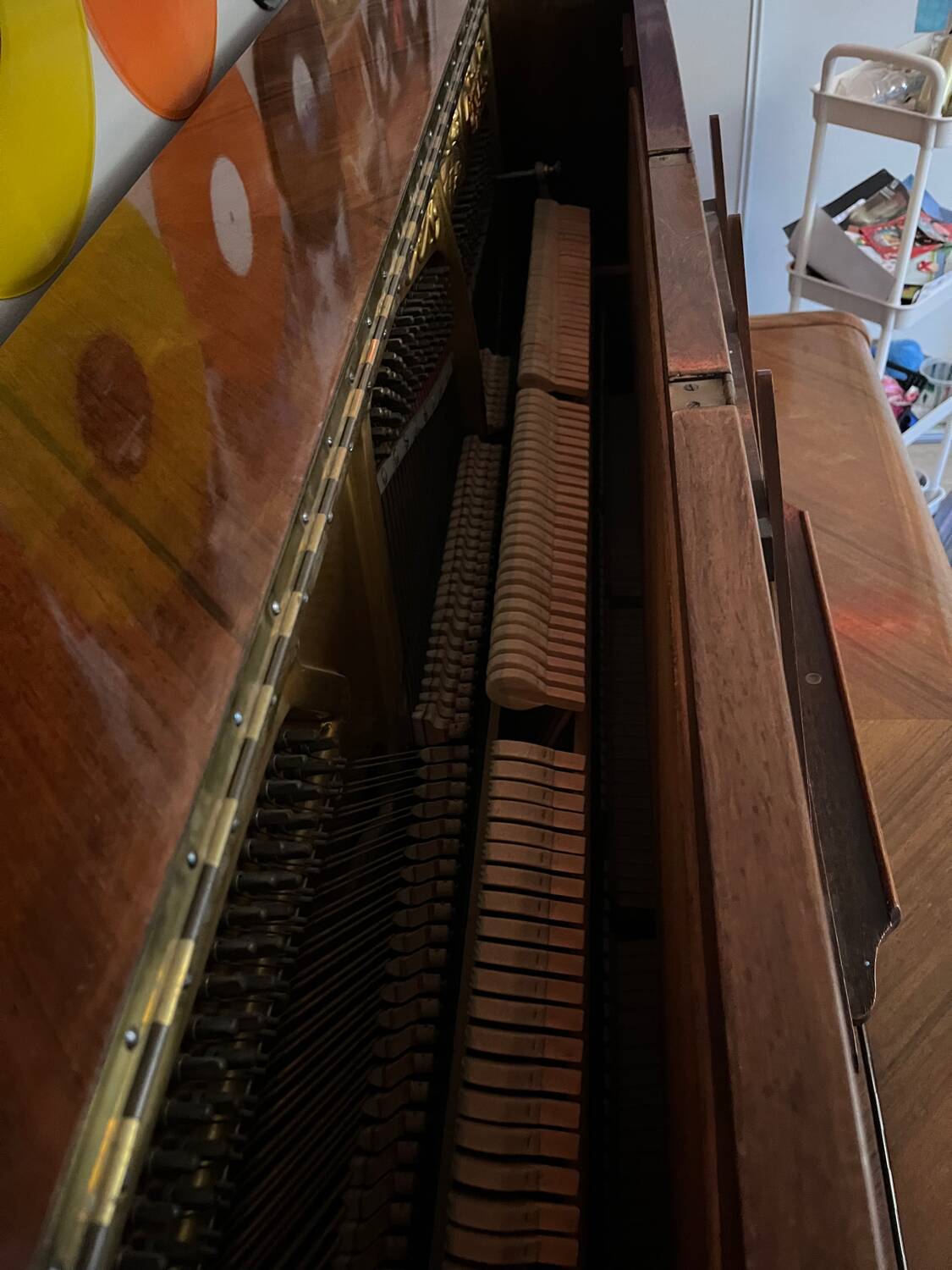 Upright piano