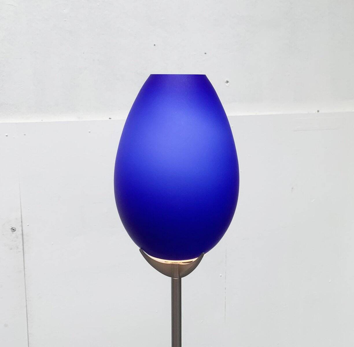 Vintage postmodern floor lamp in Italian glass by Lucente.