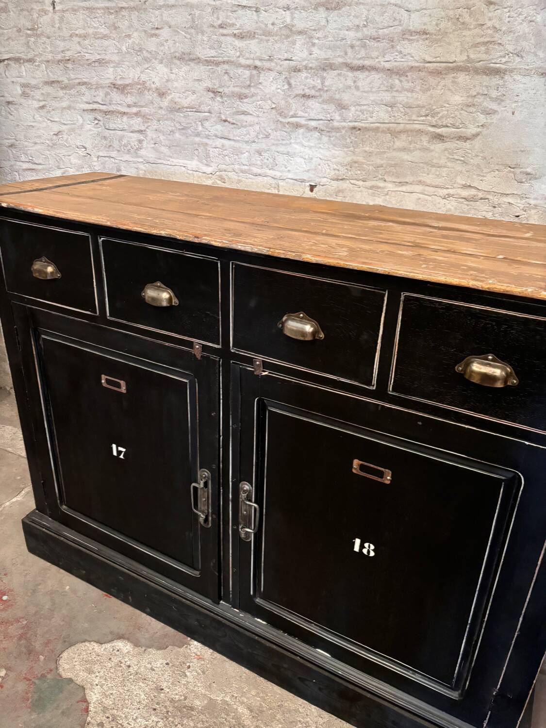 Trade furniture