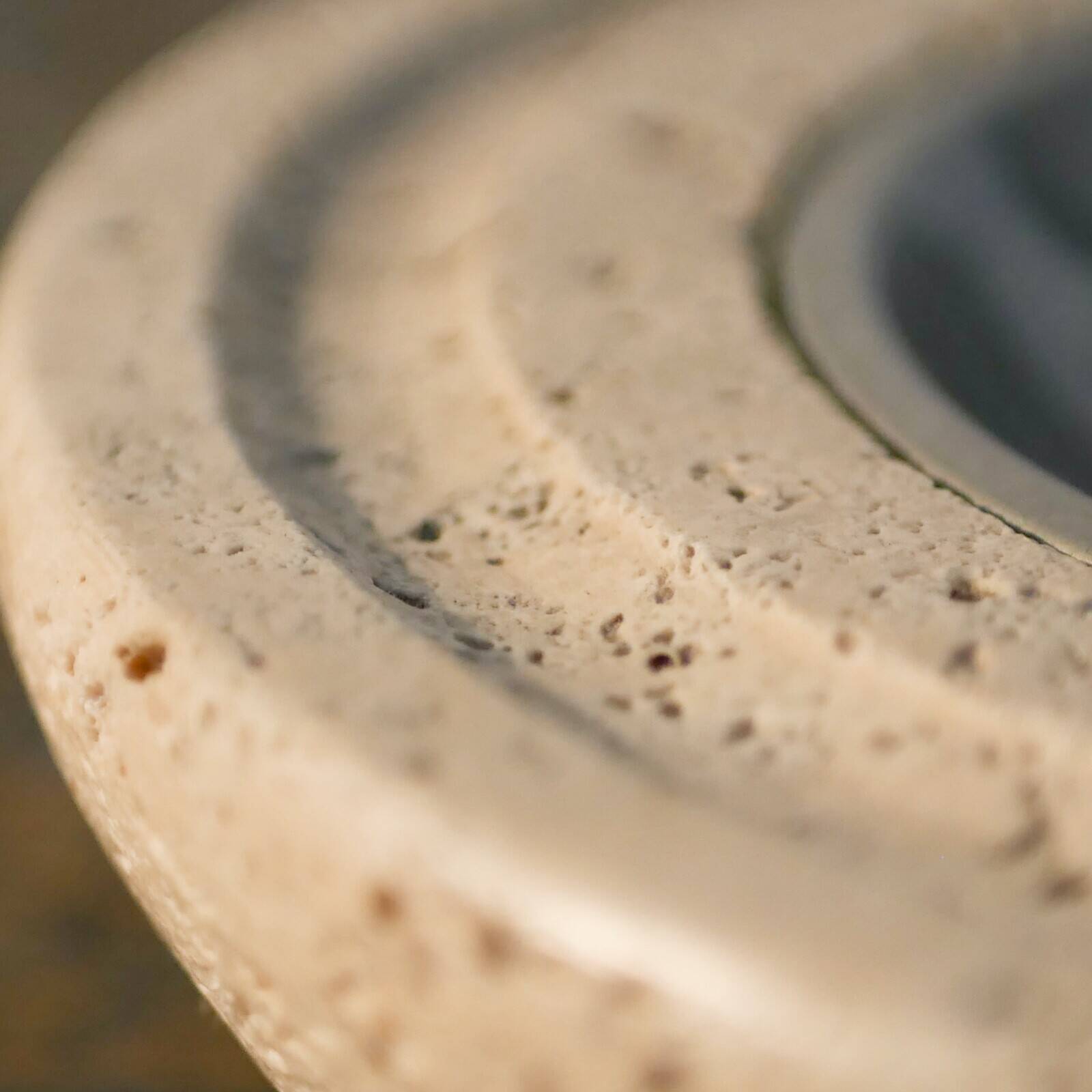 Cendrier en travertin - Art en marbre - Design fabriqué en Italie - Années 1970