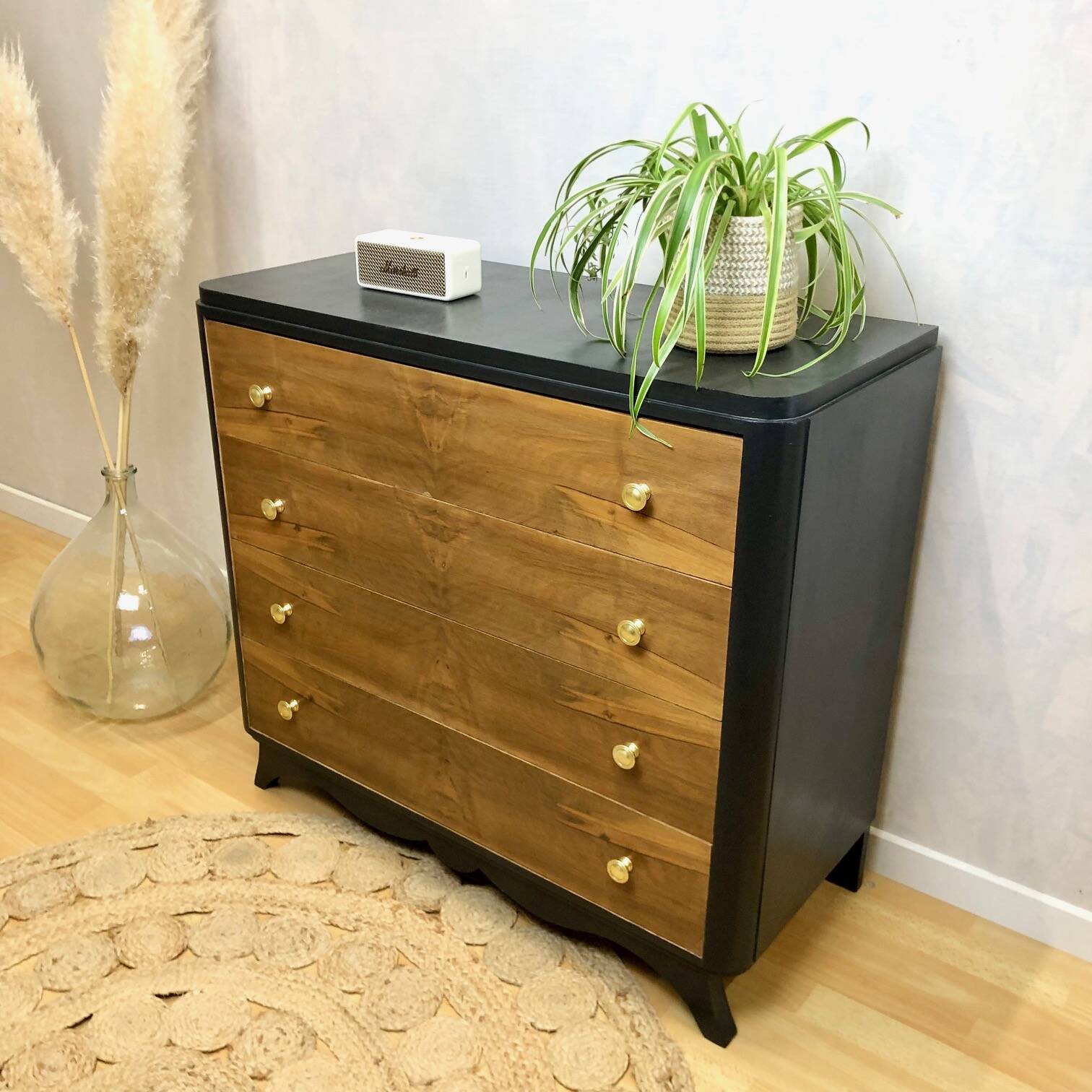 Vintage chest of drawers