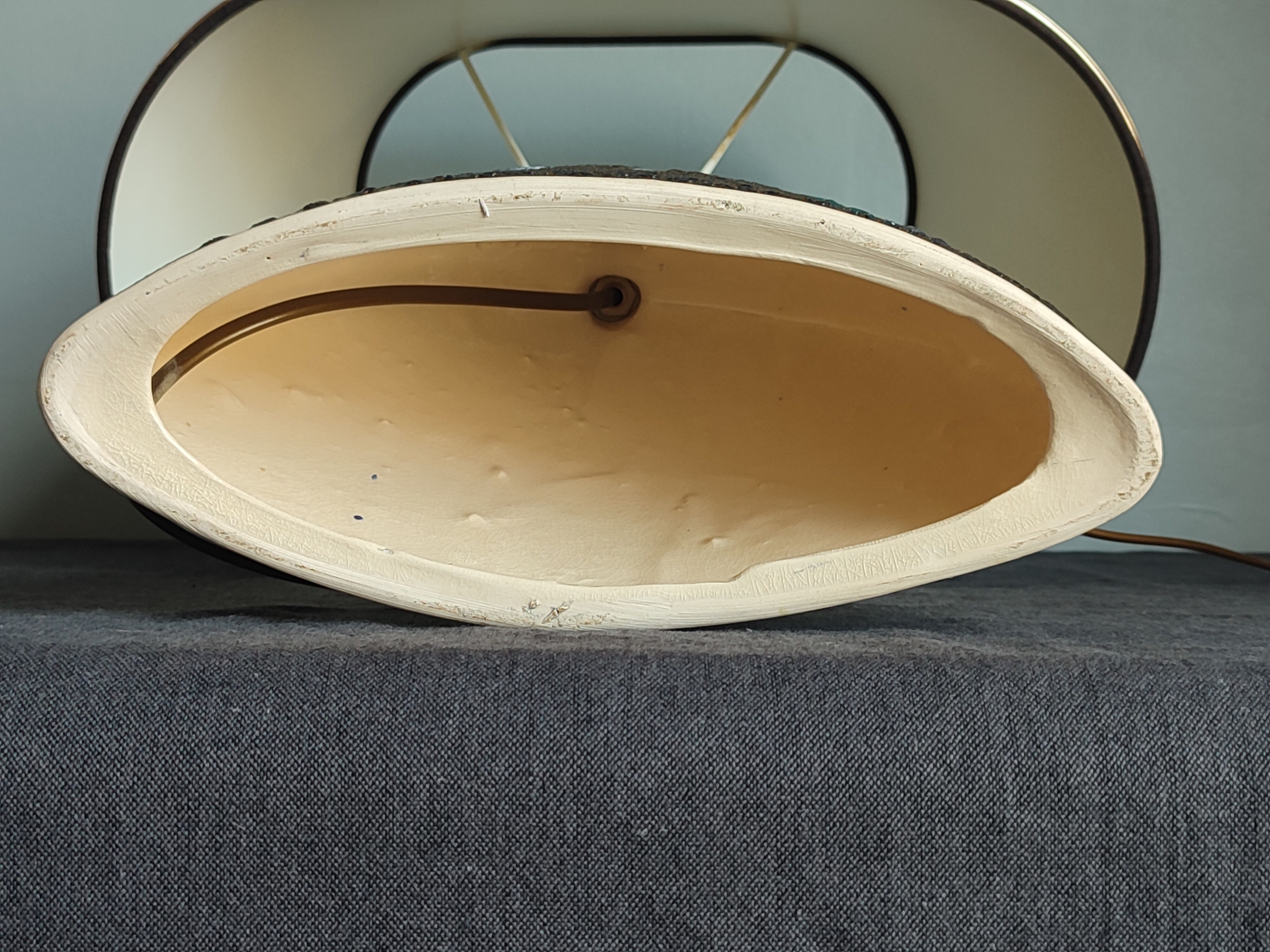 Table lamp with its vintage ceramic lampshade