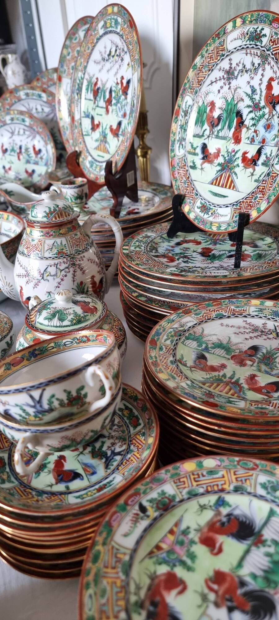 Large soup plate, bowl, salad bowl and ladle in Macao porcelain (19