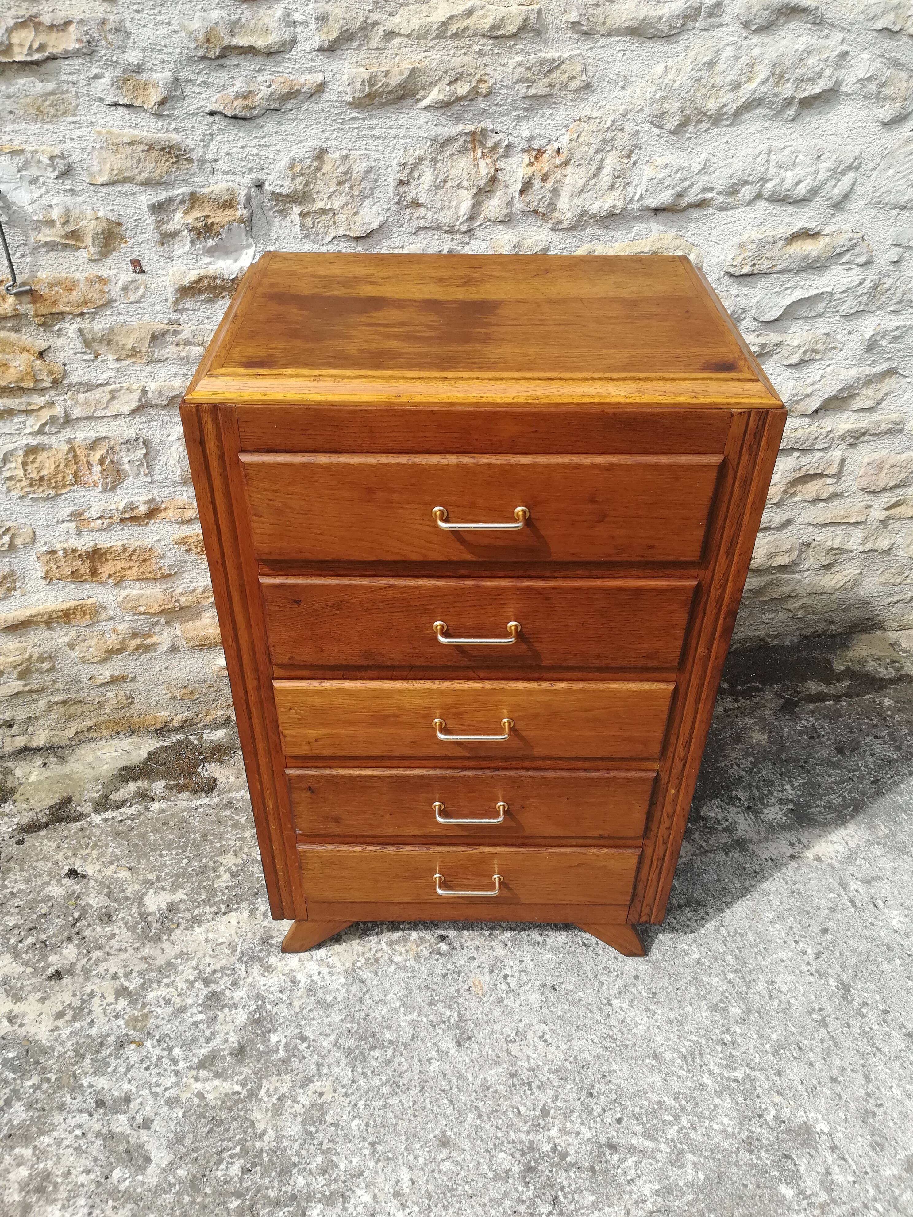 Commode en chêne a 5 tiroirs