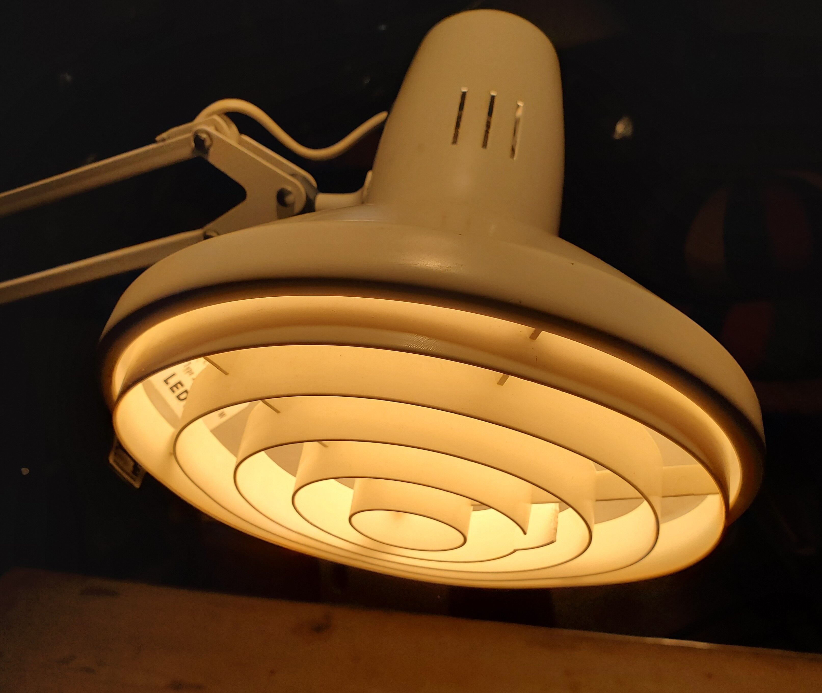 Ledu architect lamp