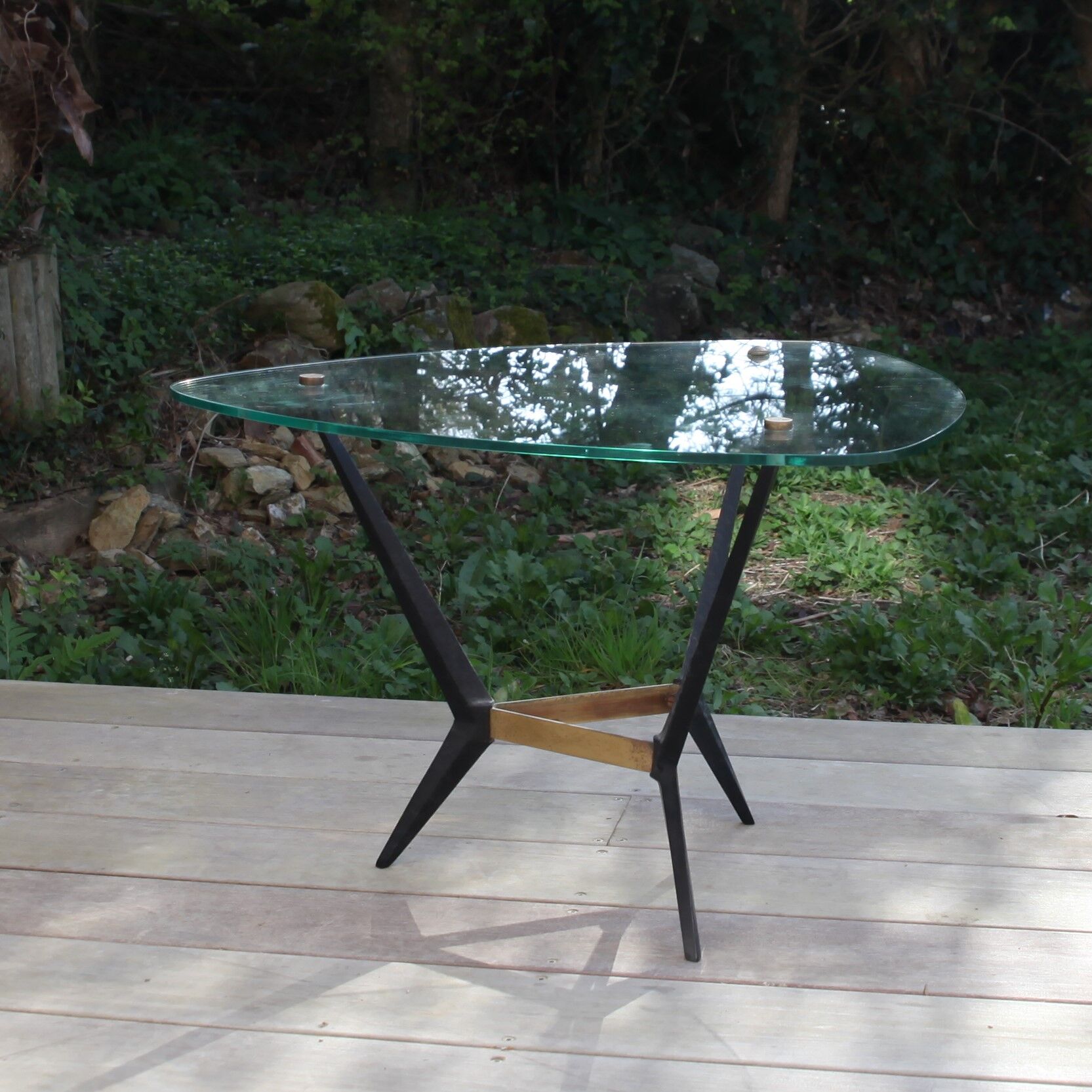 Metal coffee table and glass top by Créations Jarden