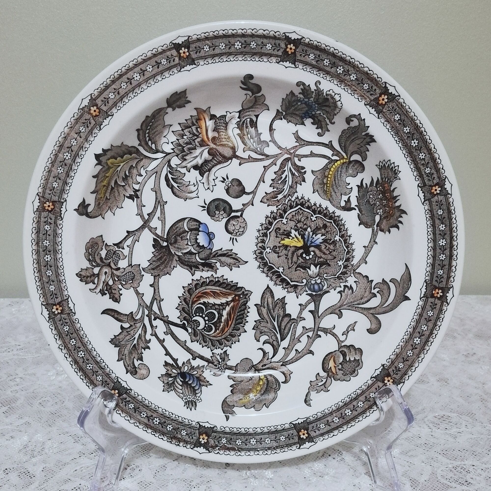 Hollow dish 22cm Ridgway Staffordshire pattern "Jacobean"