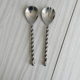 Twisted salad servers