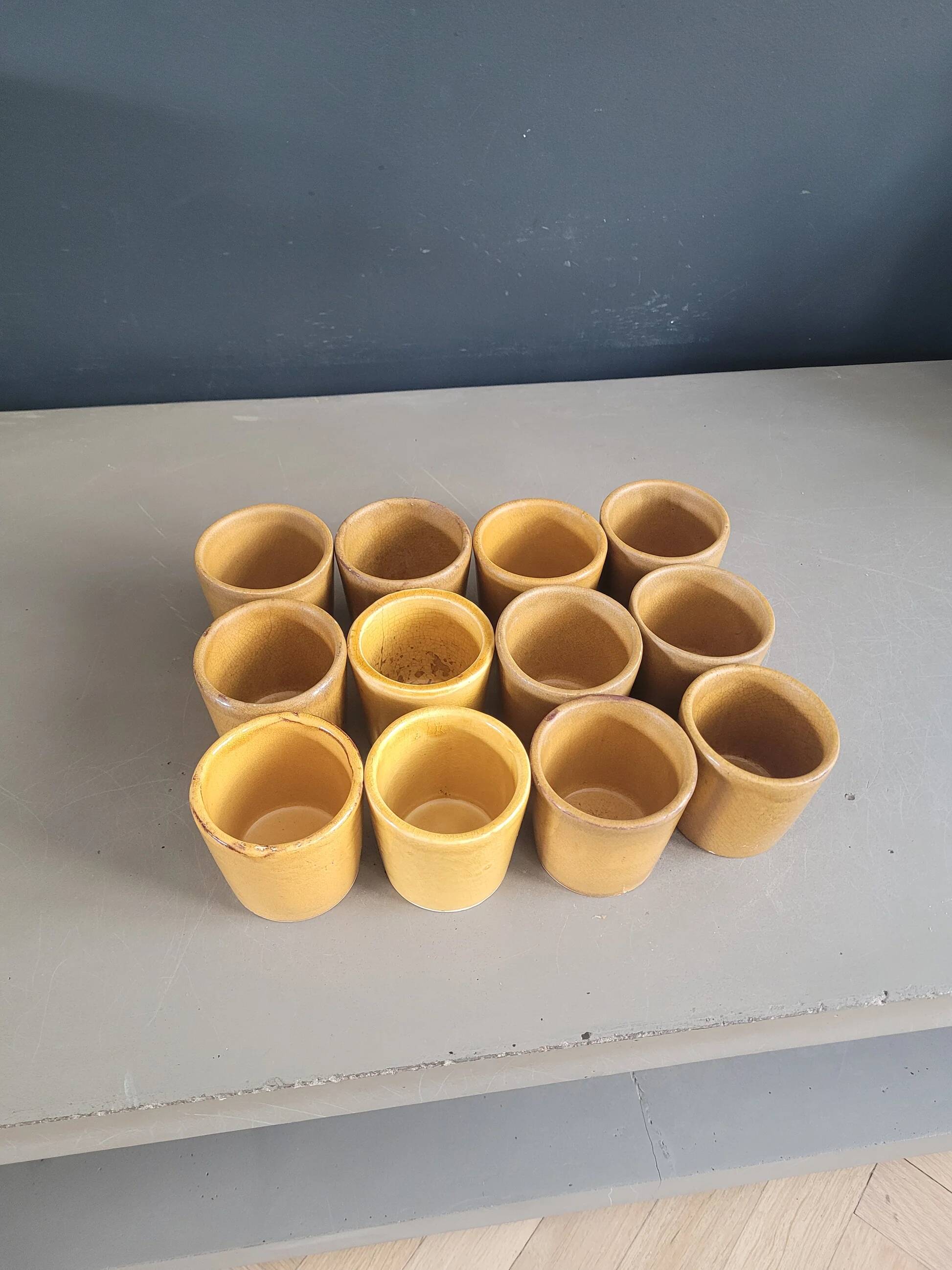 Set of 12 mustard ceramic cups