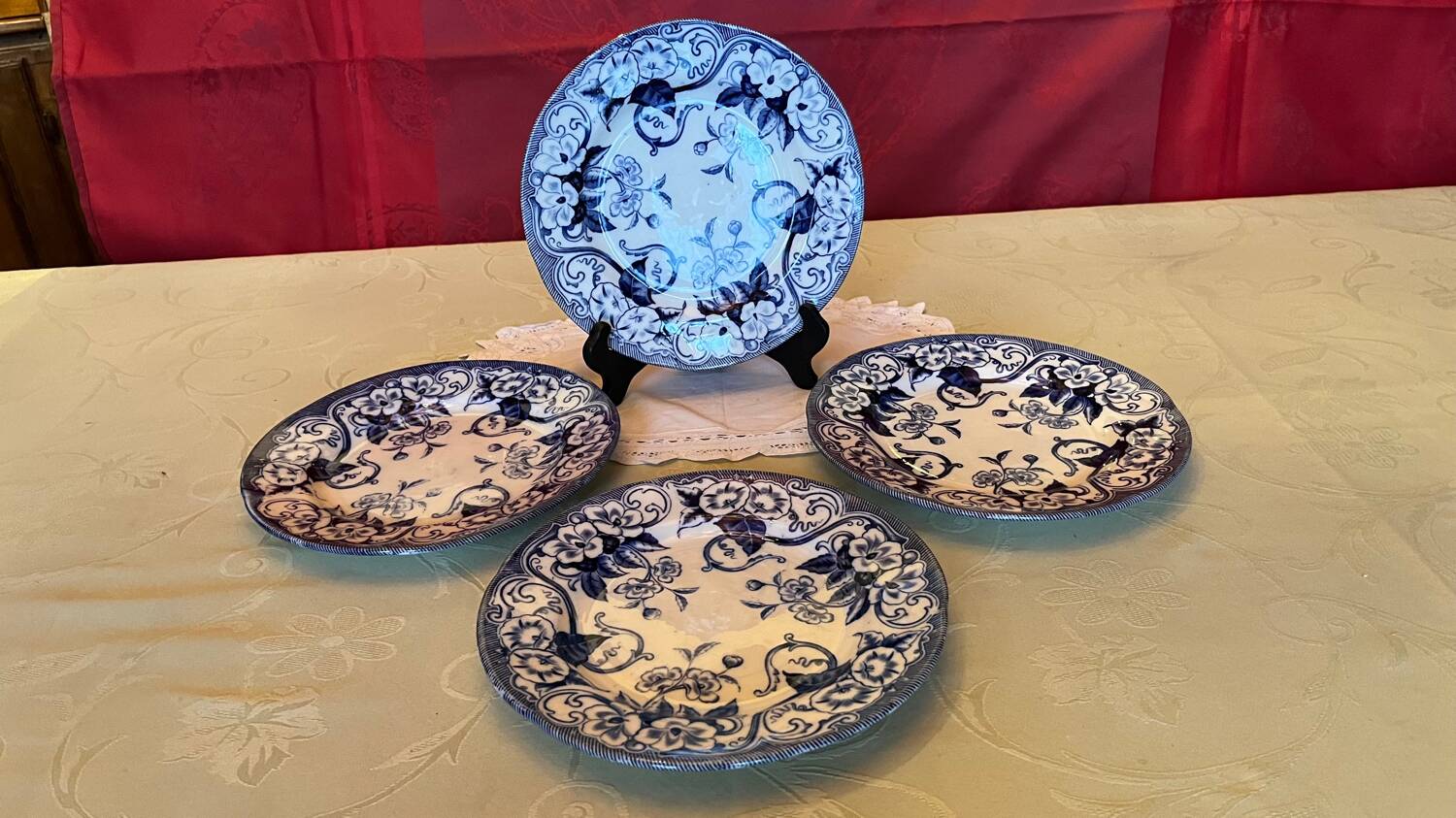 Lot de 4 assiettes  plates Creil Montereau vintage