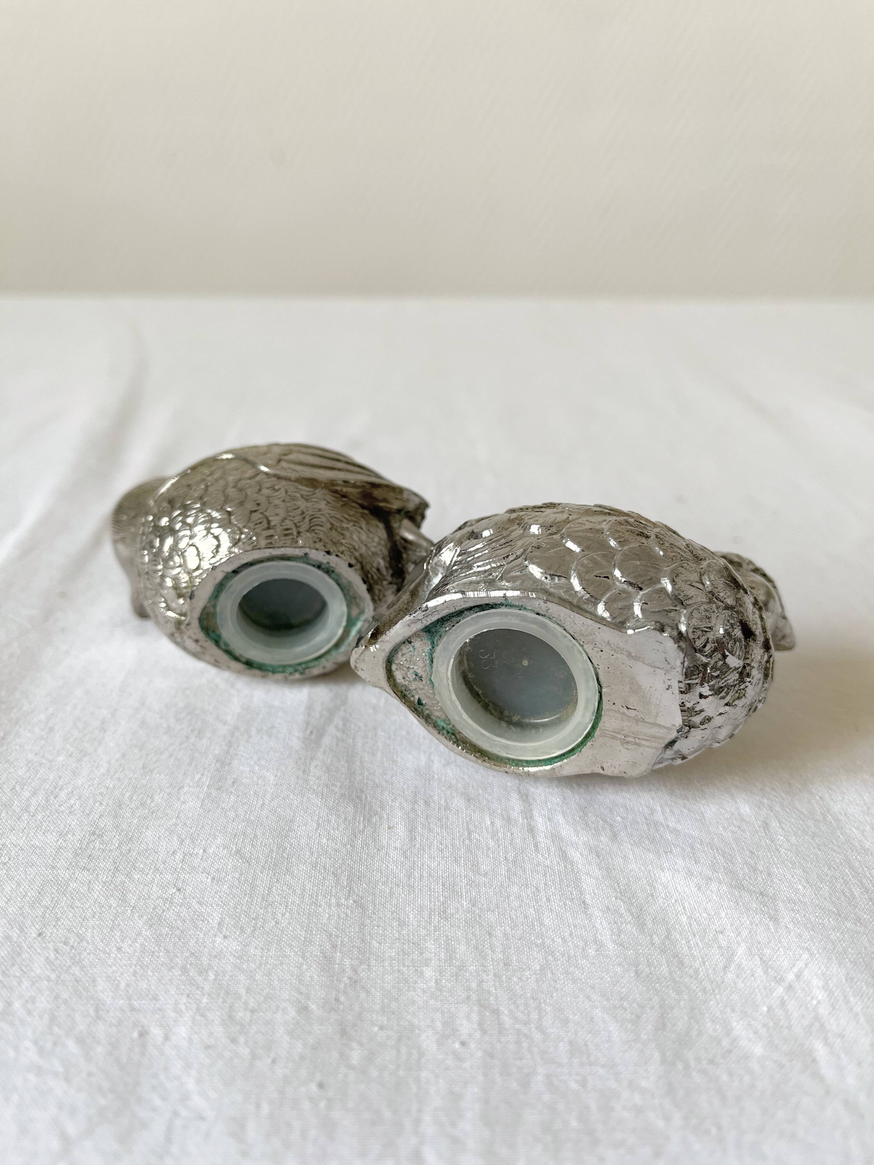 Salière et poivrière en métal argenté oiseaux vintage