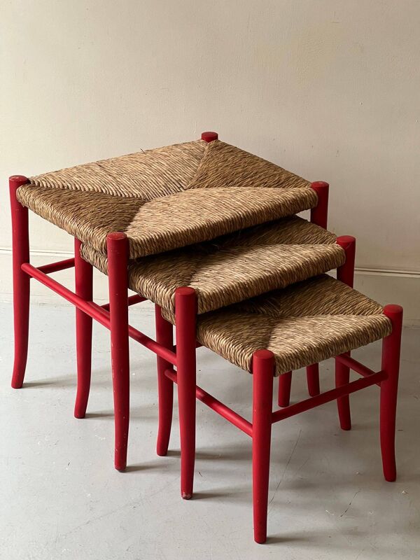 3 tabourets gigognes en bois rouge e taille, italie 1970