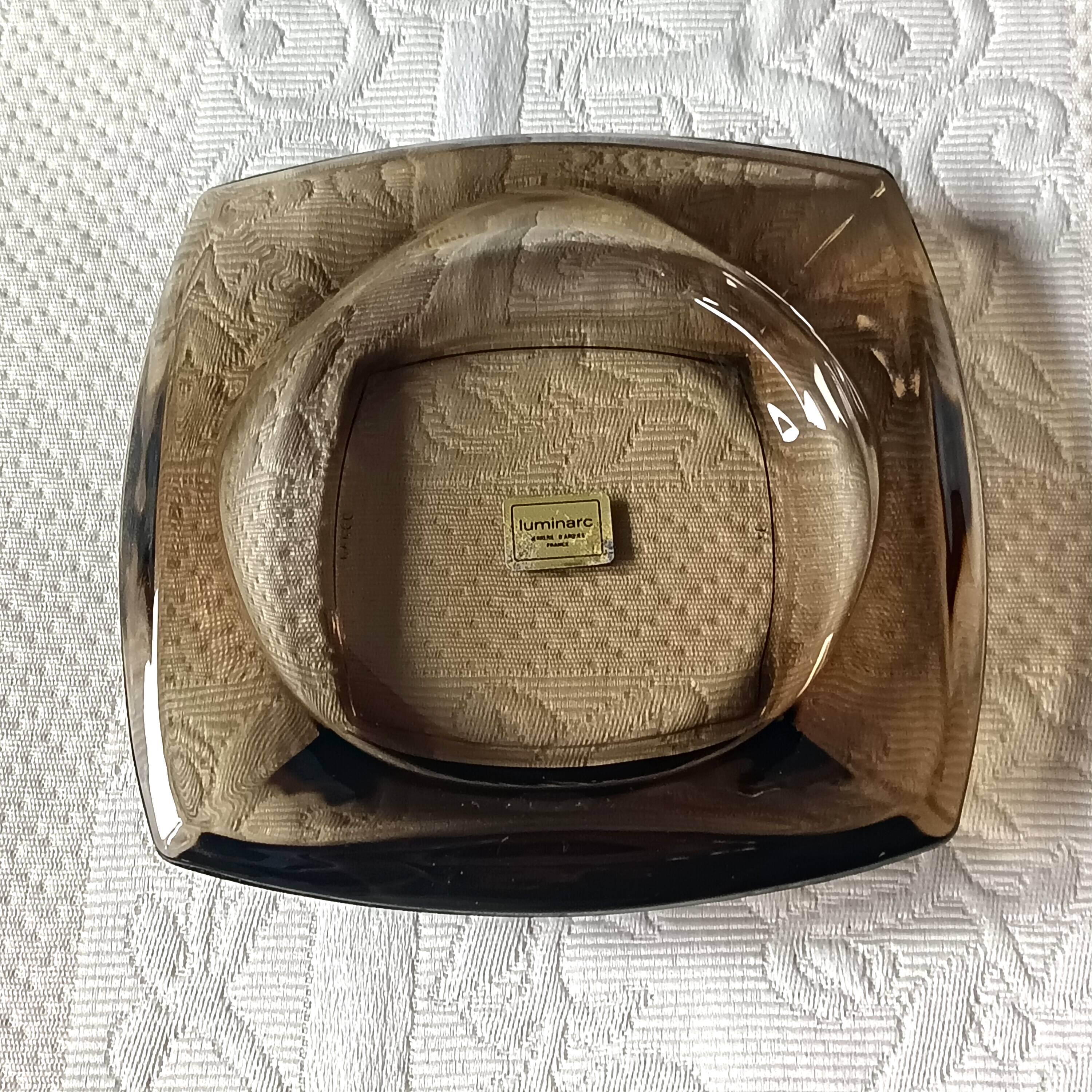 Vintage Luminarc ashtray from the 60s/70s in smoked glass.