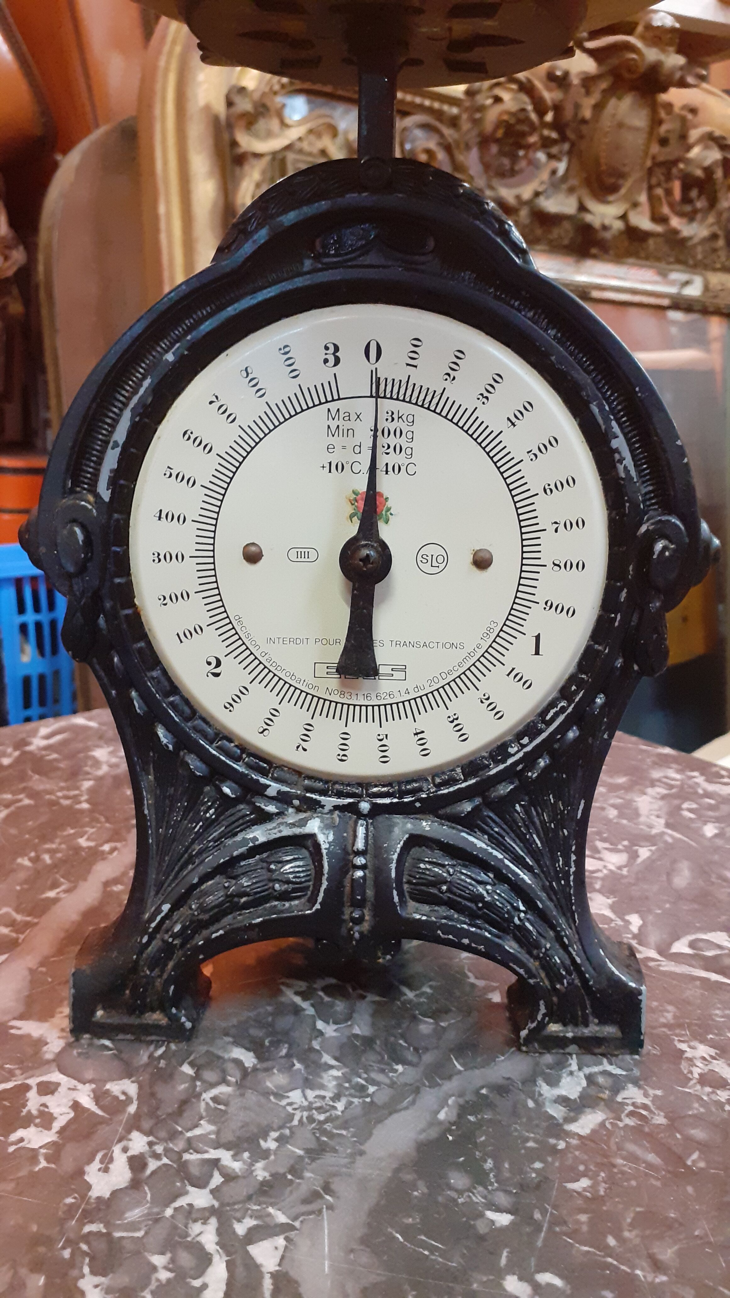 Vintage scale