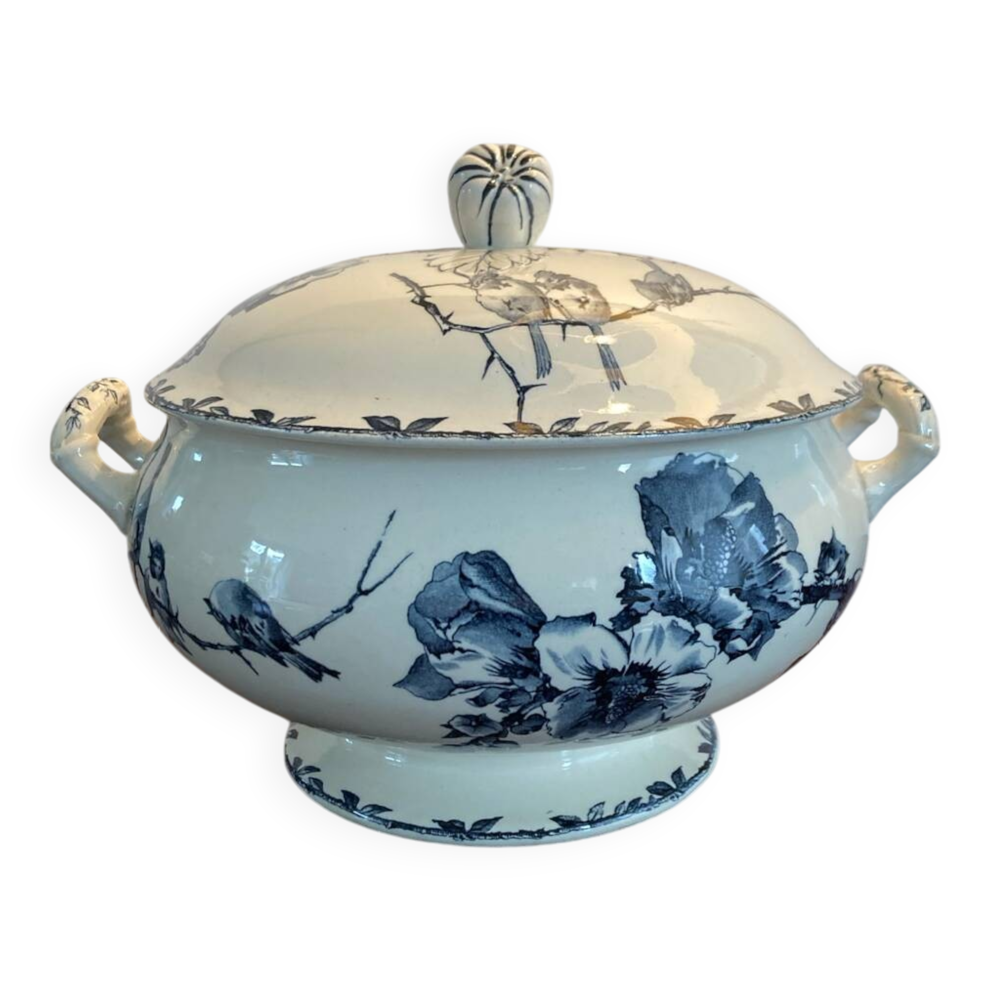 Iron earth soup tureen Grand dépôt Printemps Oxford