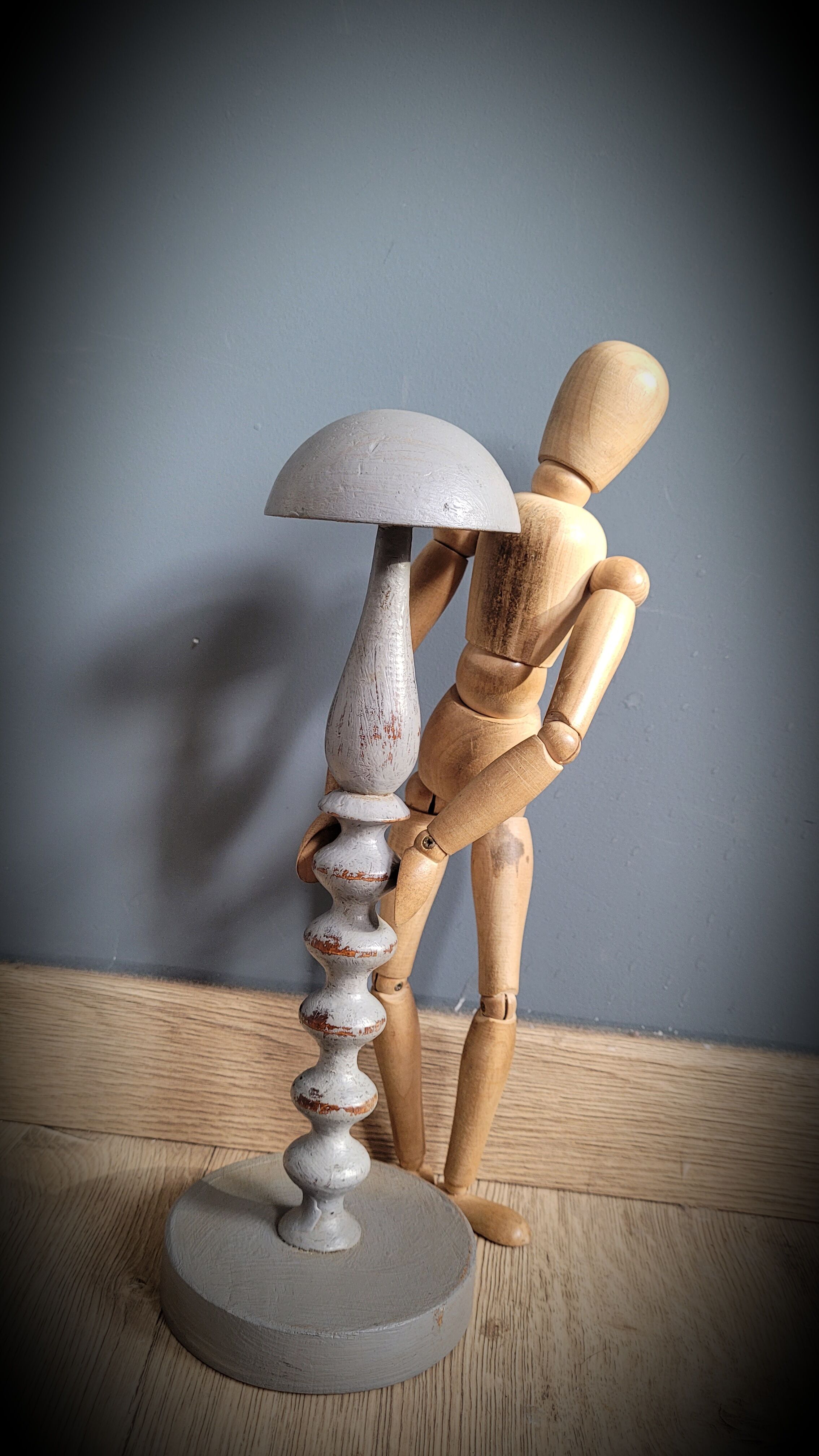 Grey wood hat holder 1