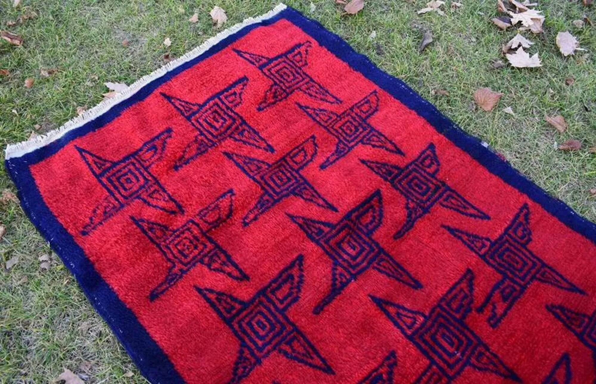 Vintage Turkish handmade rug 114x182 cm
