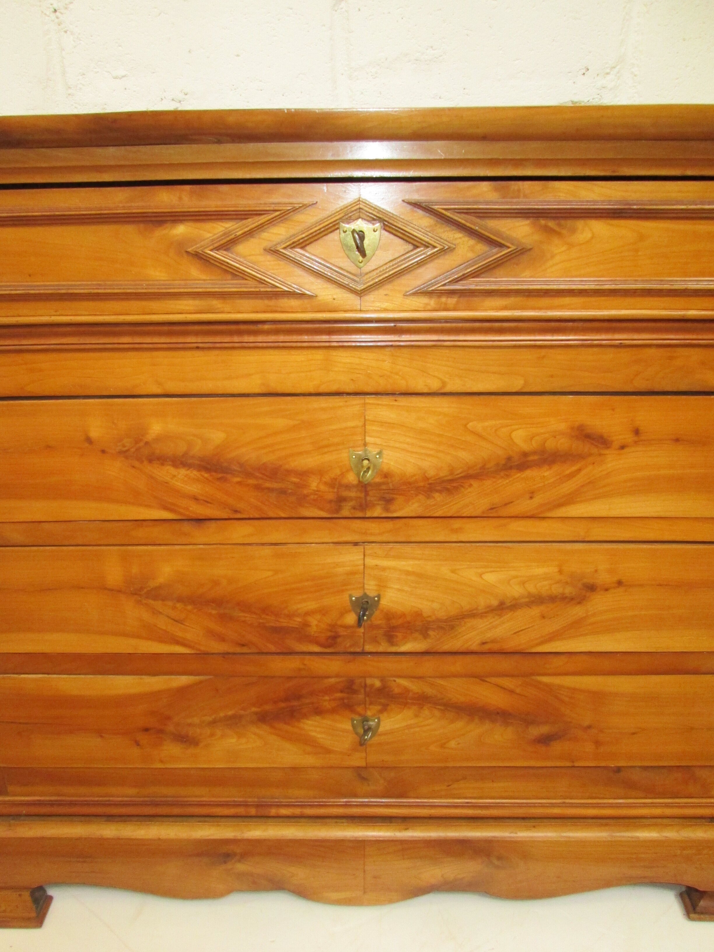 Cherry chest of drawers