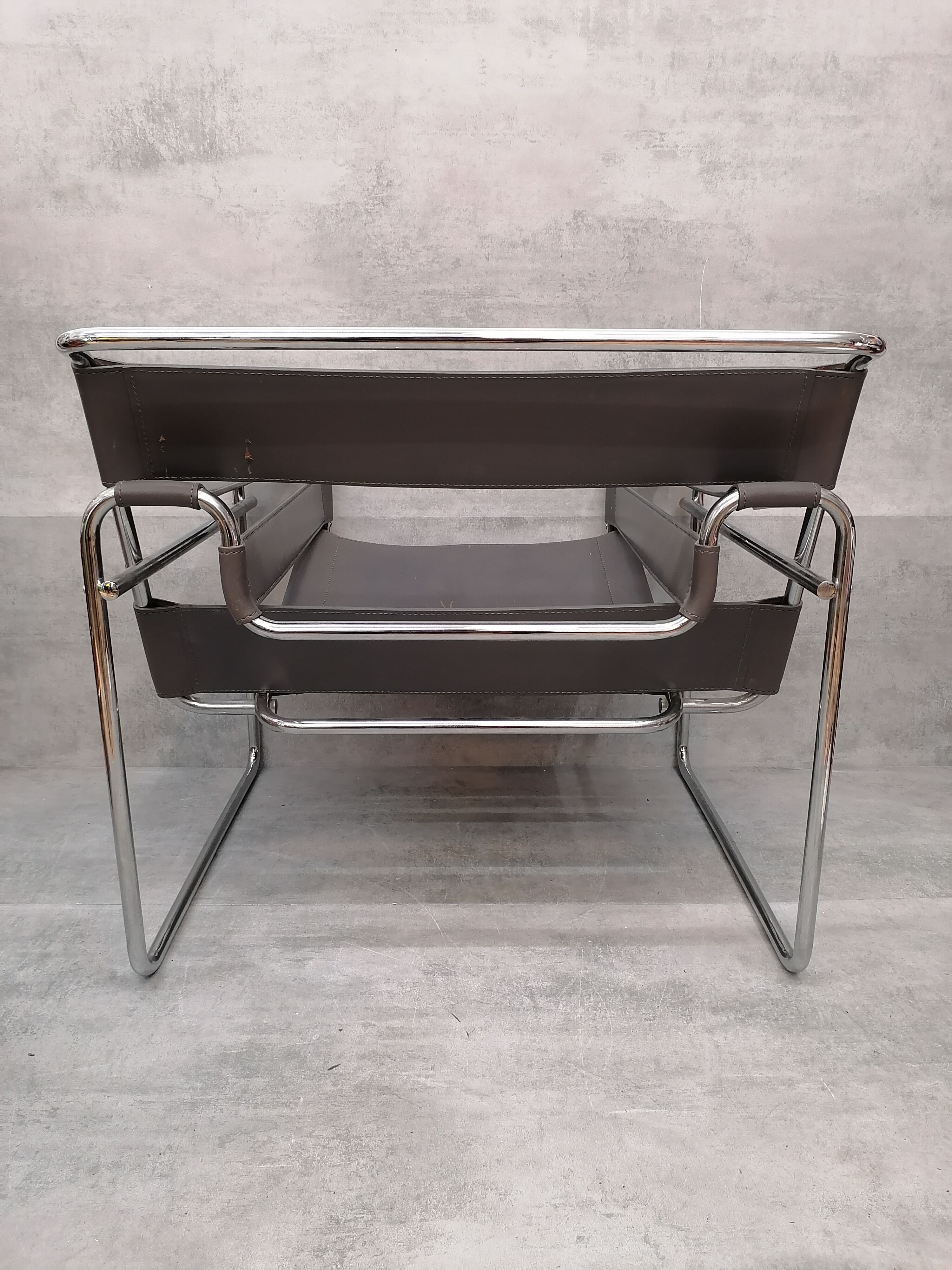 Marcel Breuer Wassily  grey leather B3 Chairs 1980s Italy