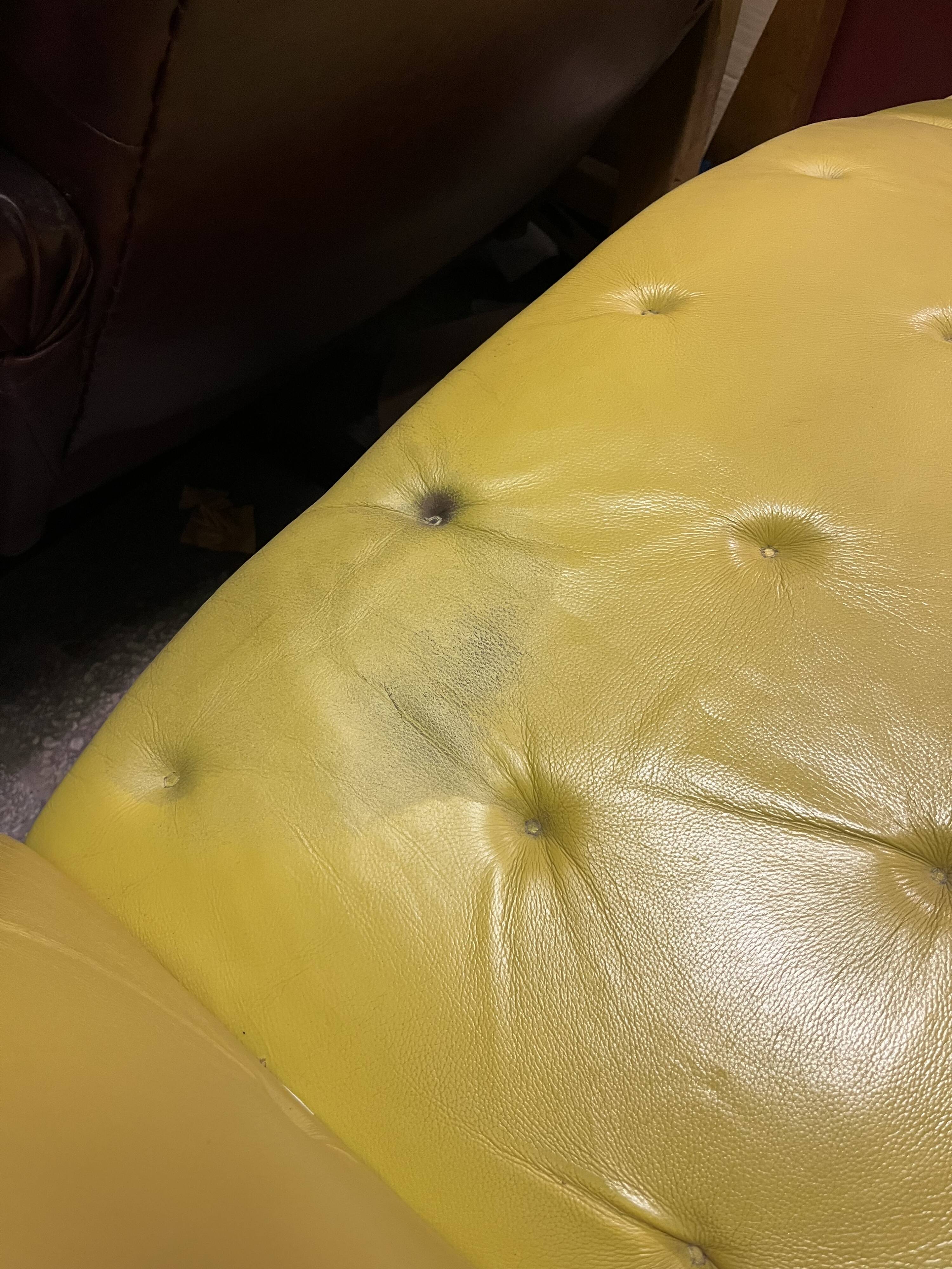 Mid Century / Modernist / Bauhaus Style  Chaise in yellow leather and chrom