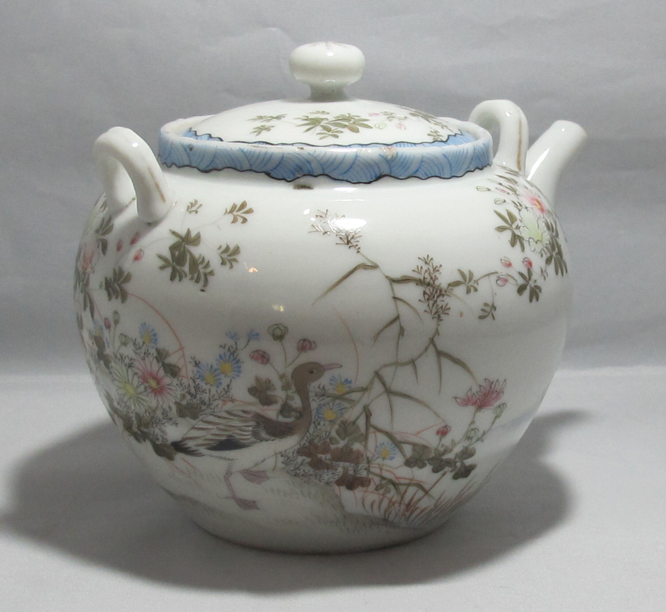Former Asian Japanese teapot