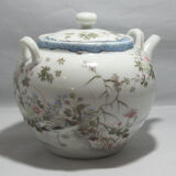 Former Asian Japanese teapot