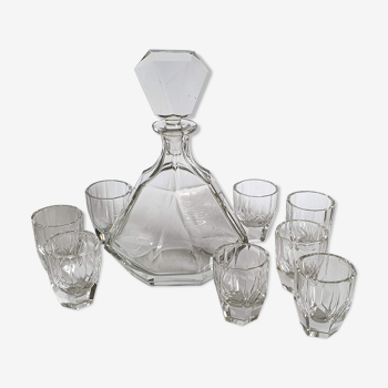 Crystal whisky decanter and 8 glasses