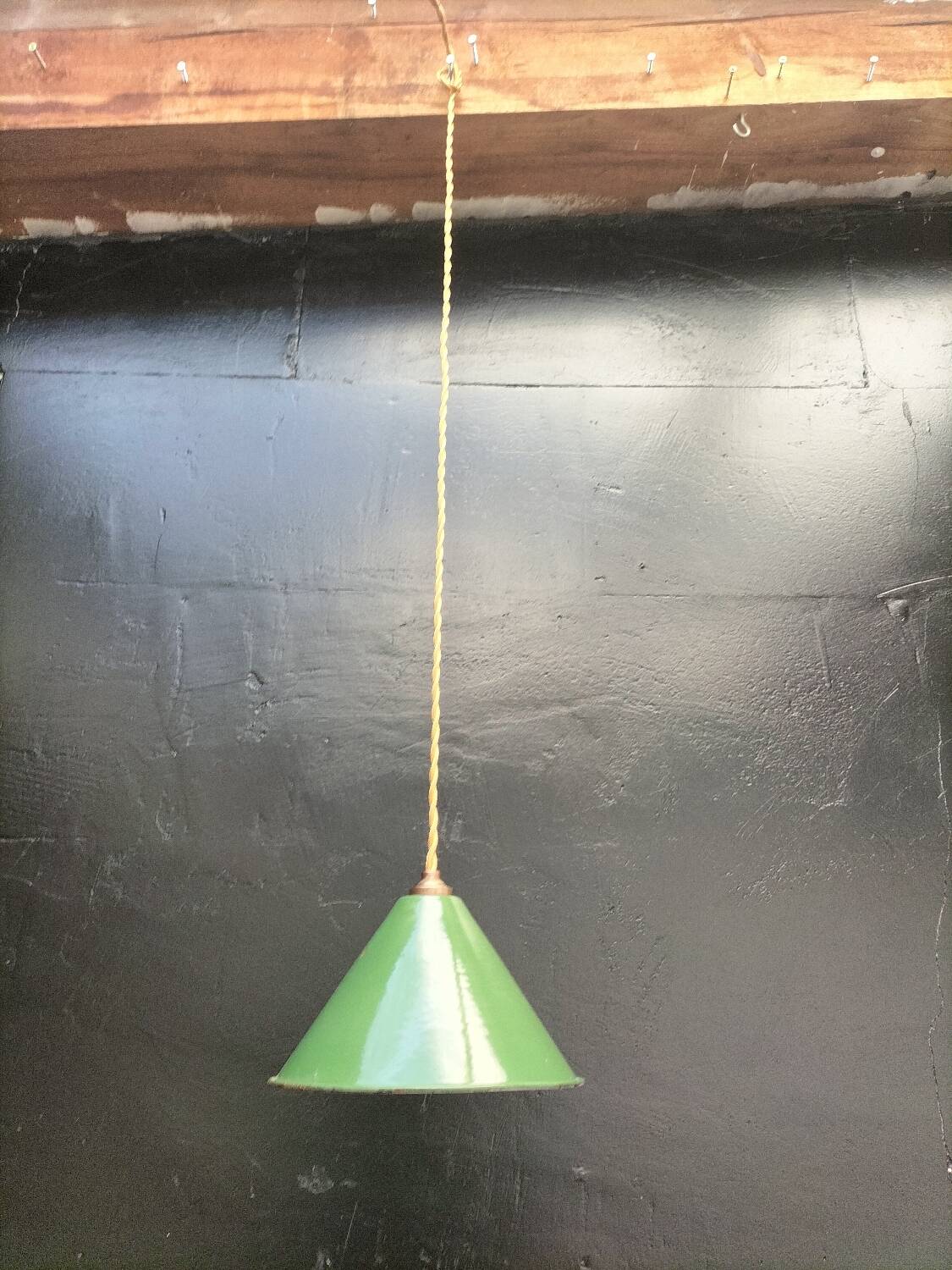 Enamelled sheet metal cone suspension