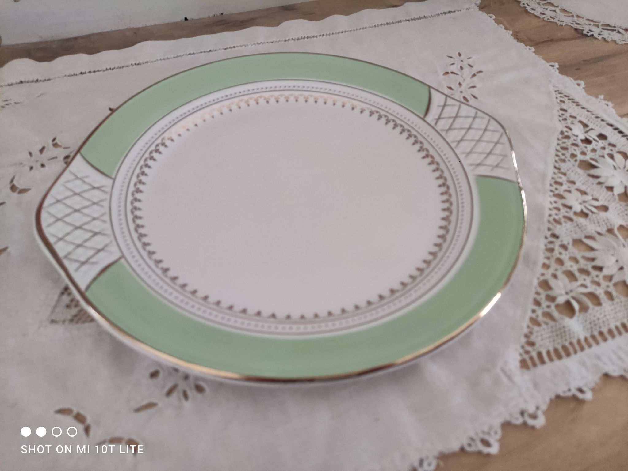 Pie dish with ears in water green and golden frieze l'Amandinoise