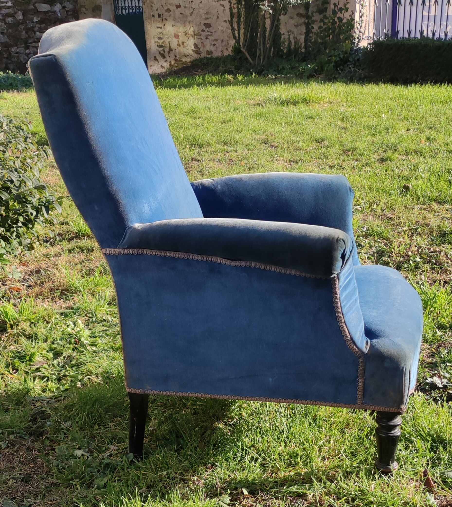Armchair Napoleon III blue velvet